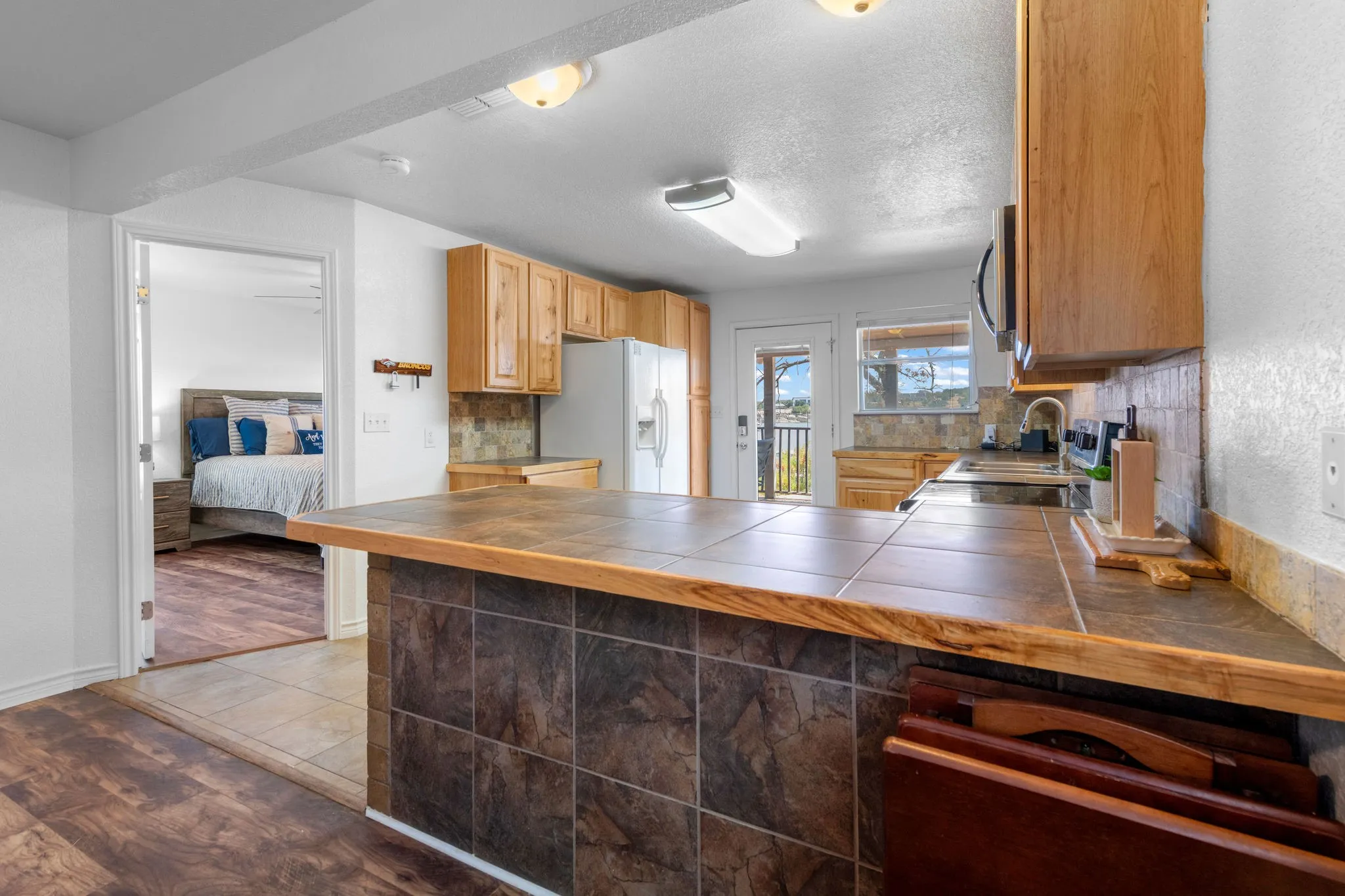 Single Family Residence For Sale in Eastland County , 969 N Shore Drive, Cisco, Texas 76437, 3 Bedroom, 2 Bathroom, Garage spaces, 1,168 Sqft, built in 1945, mls#21383661, Real Estate Agent in Cisco, Homes For Sale in Eastland county, Homes For Sale in Cisco, Realtor in Cisco Texas, Real Estate Brokerage Independent Realty Texas, Luminita Cordes Realtor