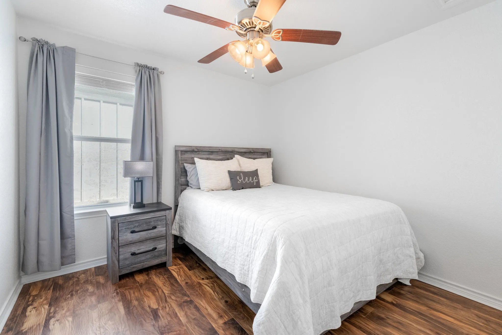 Single Family Residence For Sale in Eastland County , 969 N Shore Drive, Cisco, Texas 76437, 3 Bedroom, 2 Bathroom, Garage spaces, 1,168 Sqft, built in 1945, mls#21383661, Real Estate Agent in Cisco, Homes For Sale in Eastland county, Homes For Sale in Cisco, Realtor in Cisco Texas, Real Estate Brokerage Independent Realty Texas, Luminita Cordes Realtor