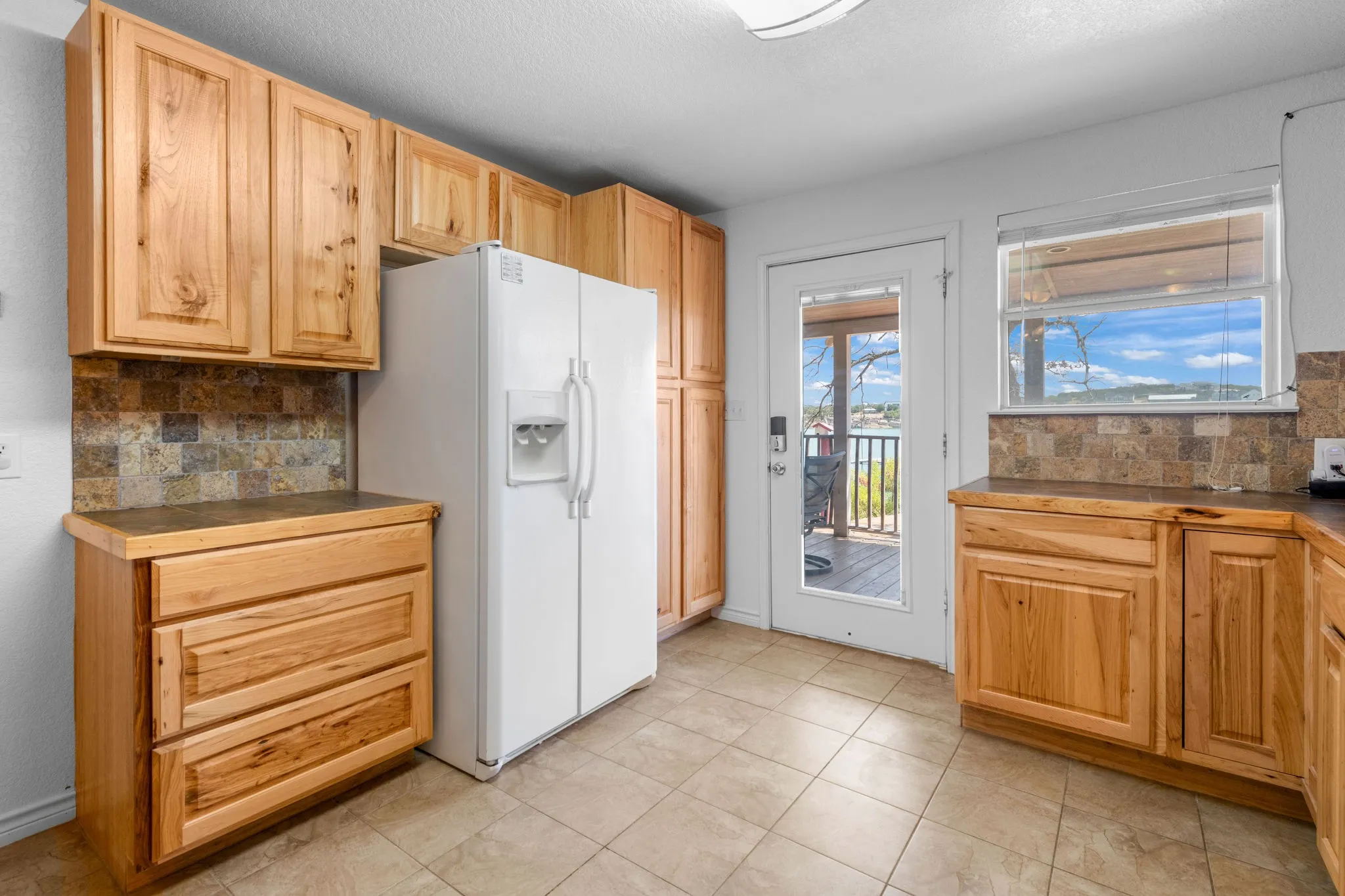 Single Family Residence For Sale in Eastland County , 969 N Shore Drive, Cisco, Texas 76437, 3 Bedroom, 2 Bathroom, Garage spaces, 1,168 Sqft, built in 1945, mls#21383661, Real Estate Agent in Cisco, Homes For Sale in Eastland county, Homes For Sale in Cisco, Realtor in Cisco Texas, Real Estate Brokerage Independent Realty Texas, Luminita Cordes Realtor