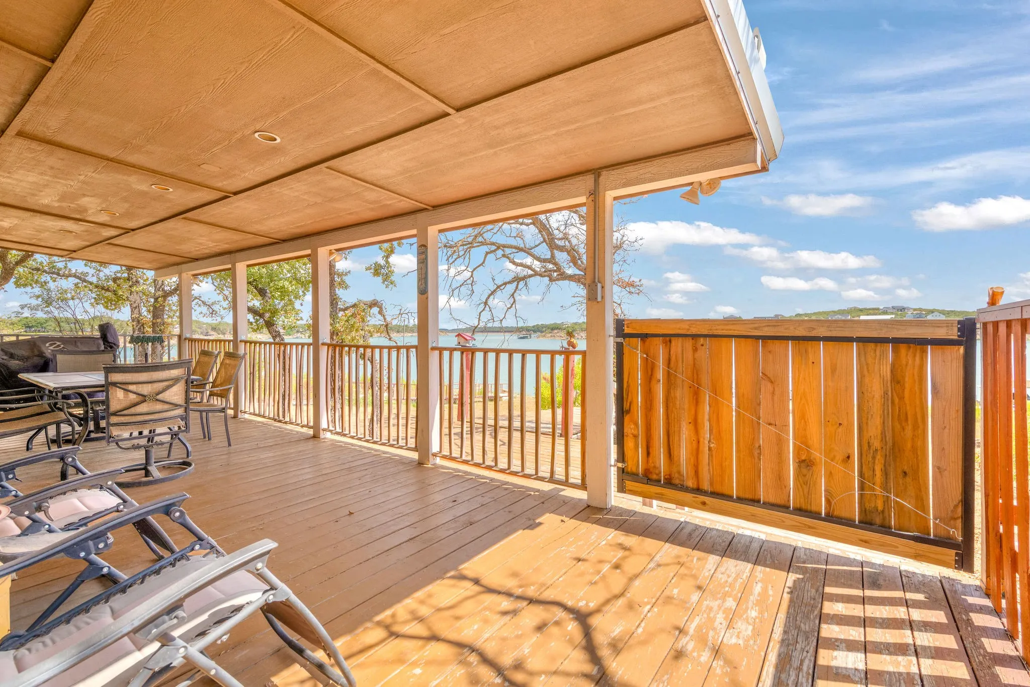 Single Family Residence For Sale in Eastland County , 969 N Shore Drive, Cisco, Texas 76437, 3 Bedroom, 2 Bathroom, Garage spaces, 1,168 Sqft, built in 1945, mls#21383661, Real Estate Agent in Cisco, Homes For Sale in Eastland county, Homes For Sale in Cisco, Realtor in Cisco Texas, Real Estate Brokerage Independent Realty Texas, Luminita Cordes Realtor