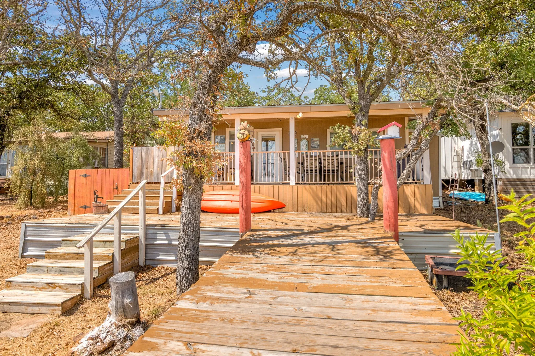 Single Family Residence For Sale in Eastland County , 969 N Shore Drive, Cisco, Texas 76437, 3 Bedroom, 2 Bathroom, Garage spaces, 1,168 Sqft, built in 1945, mls#21383661, Real Estate Agent in Cisco, Homes For Sale in Eastland county, Homes For Sale in Cisco, Realtor in Cisco Texas, Real Estate Brokerage Independent Realty Texas, Luminita Cordes Realtor