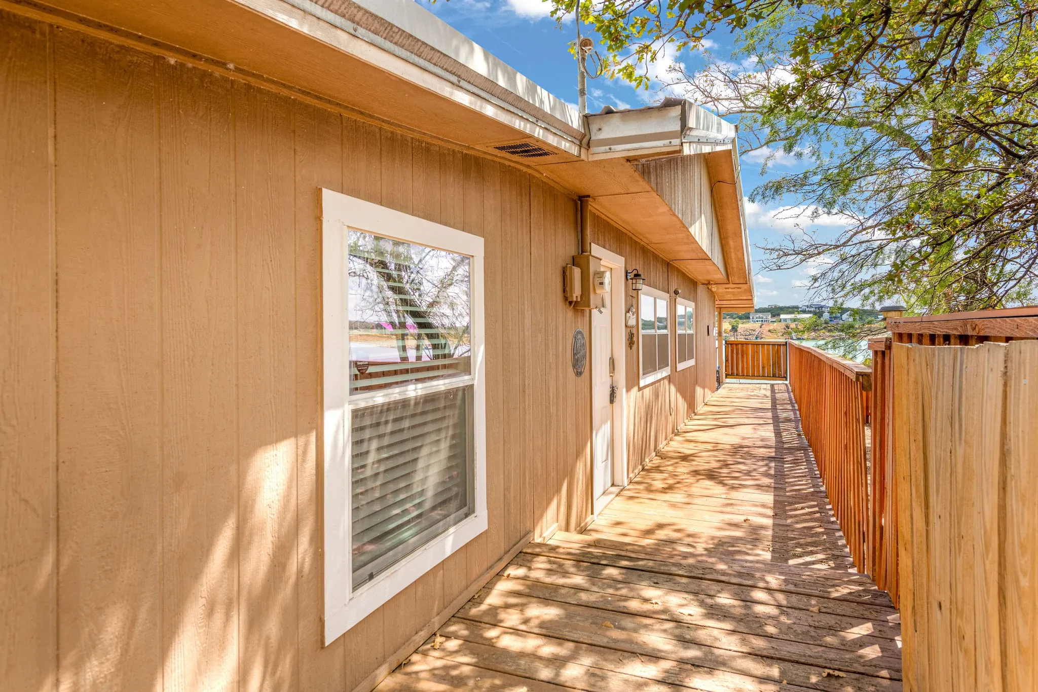 Single Family Residence For Sale in Eastland County , 969 N Shore Drive, Cisco, Texas 76437, 3 Bedroom, 2 Bathroom, Garage spaces, 1,168 Sqft, built in 1945, mls#21383661, Real Estate Agent in Cisco, Homes For Sale in Eastland county, Homes For Sale in Cisco, Realtor in Cisco Texas, Real Estate Brokerage Independent Realty Texas, Luminita Cordes Realtor