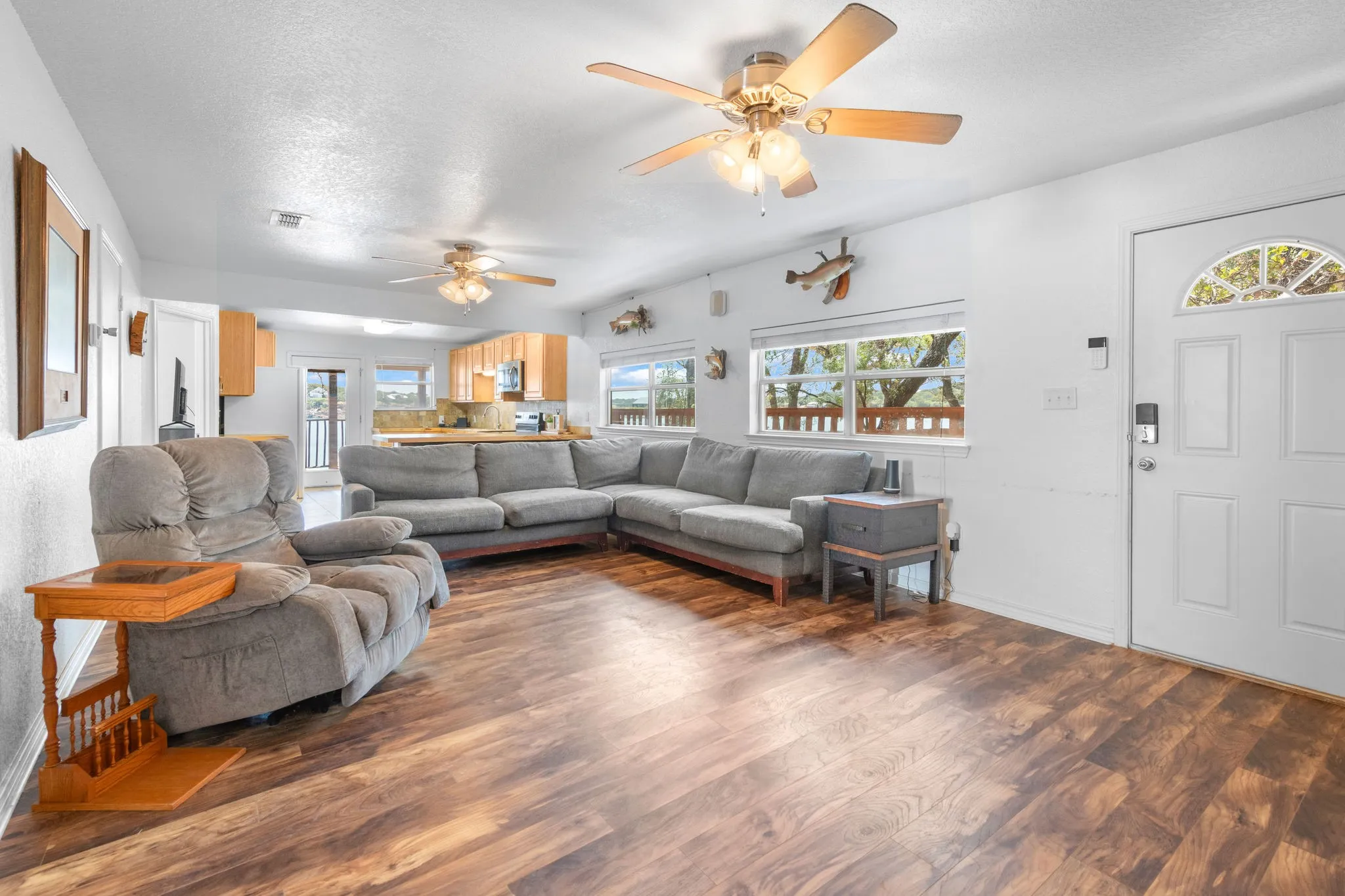 Single Family Residence For Sale in Eastland County , 969 N Shore Drive, Cisco, Texas 76437, 3 Bedroom, 2 Bathroom, Garage spaces, 1,168 Sqft, built in 1945, mls#21383661, Real Estate Agent in Cisco, Homes For Sale in Eastland county, Homes For Sale in Cisco, Realtor in Cisco Texas, Real Estate Brokerage Independent Realty Texas, Luminita Cordes Realtor