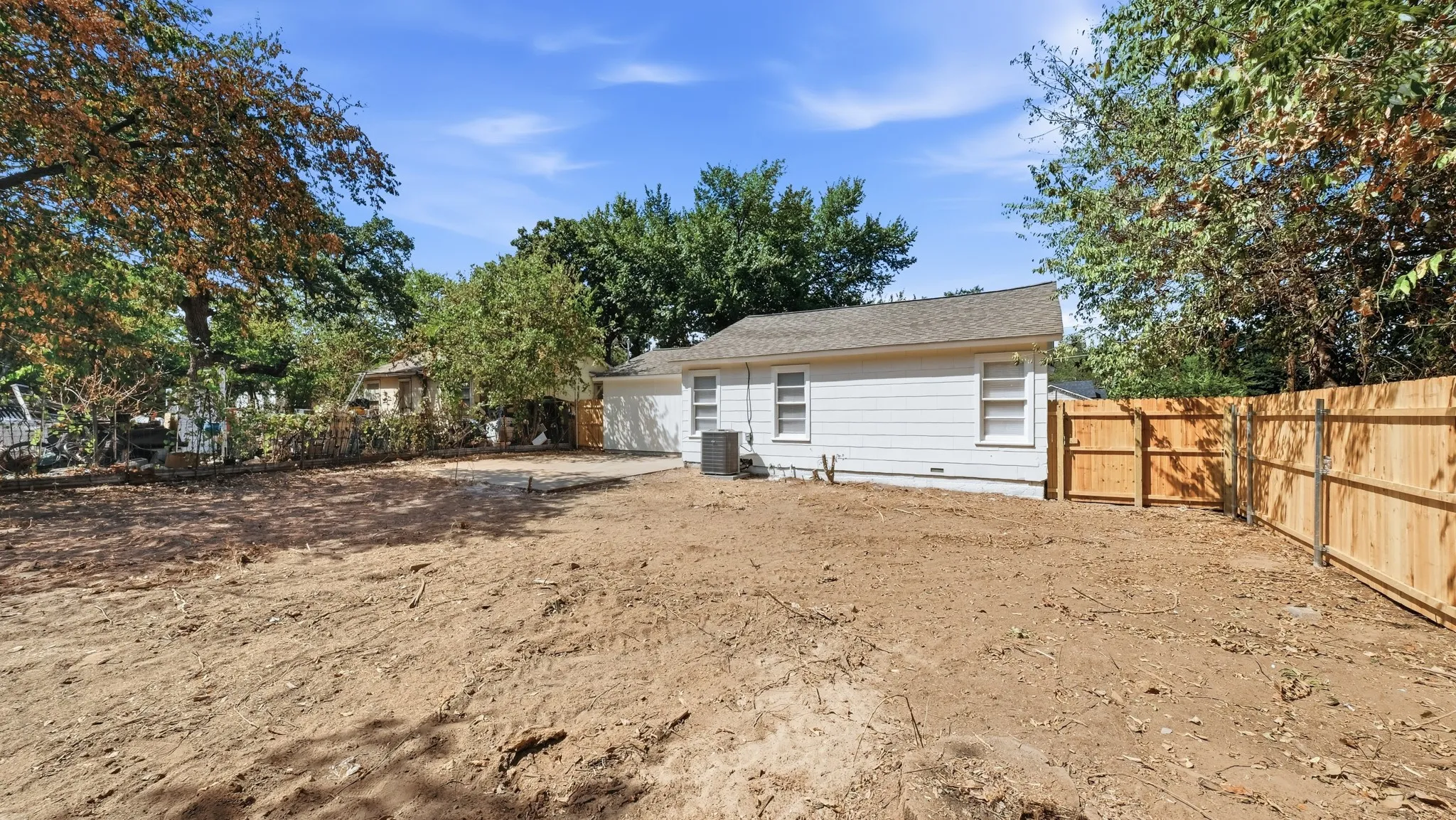 Single Family Residence For Sale in Tarrant County , 3728 Hardeman Street, Fort Worth, Texas 76119, 2 Bedroom, 1 Bathroom, 1 Garage spaces, 841 Sqft, built in 1952, mls#21383663, Real Estate Agent in Fort Worth, Homes For Sale in Tarrant county, Homes For Sale in Fort Worth, Realtor in Fort Worth Texas, Real Estate Brokerage Independent Realty Texas, Luminita Cordes Realtor