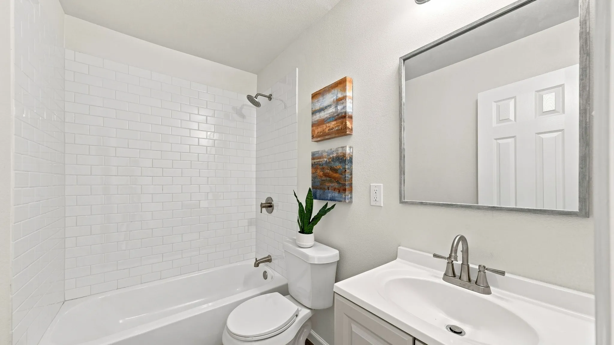 Single Family Residence For Sale in Tarrant County , 3728 Hardeman Street, Fort Worth, Texas 76119, 2 Bedroom, 1 Bathroom, 1 Garage spaces, 841 Sqft, built in 1952, mls#21383663, Real Estate Agent in Fort Worth, Homes For Sale in Tarrant county, Homes For Sale in Fort Worth, Realtor in Fort Worth Texas, Real Estate Brokerage Independent Realty Texas, Luminita Cordes Realtor