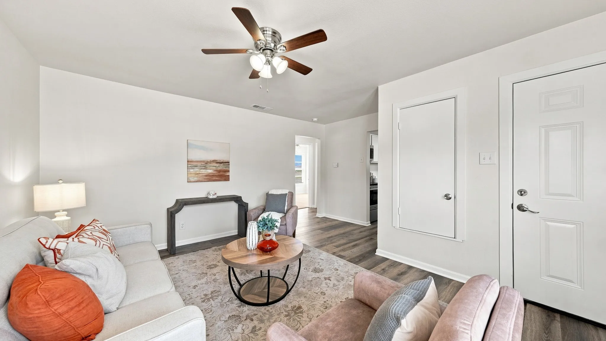 Single Family Residence For Sale in Tarrant County , 3728 Hardeman Street, Fort Worth, Texas 76119, 2 Bedroom, 1 Bathroom, 1 Garage spaces, 841 Sqft, built in 1952, mls#21383663, Real Estate Agent in Fort Worth, Homes For Sale in Tarrant county, Homes For Sale in Fort Worth, Realtor in Fort Worth Texas, Real Estate Brokerage Independent Realty Texas, Luminita Cordes Realtor