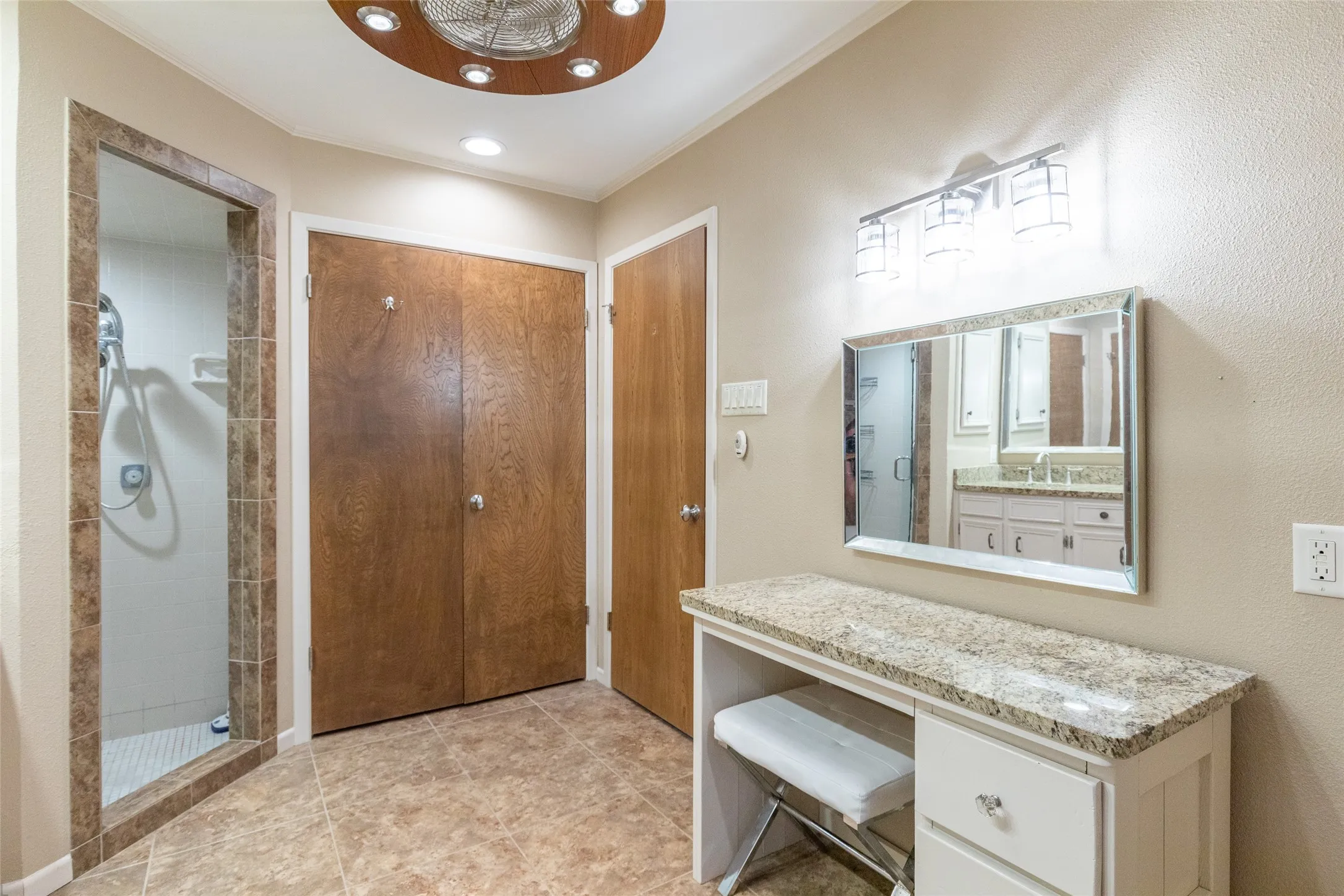 Single Family Residence For Sale in Taylor County , 55 Surrey Square, Abilene, Texas 79606, 3 Bedroom, 4 Bathroom, 2 Garage spaces, 2,454 Sqft, built in 1980, mls#21335706, Real Estate Agent in Abilene, Homes For Sale in Taylor county, Homes For Sale in Abilene, Realtor in Abilene Texas, Real Estate Brokerage Independent Realty Texas, Luminita Cordes Realtor