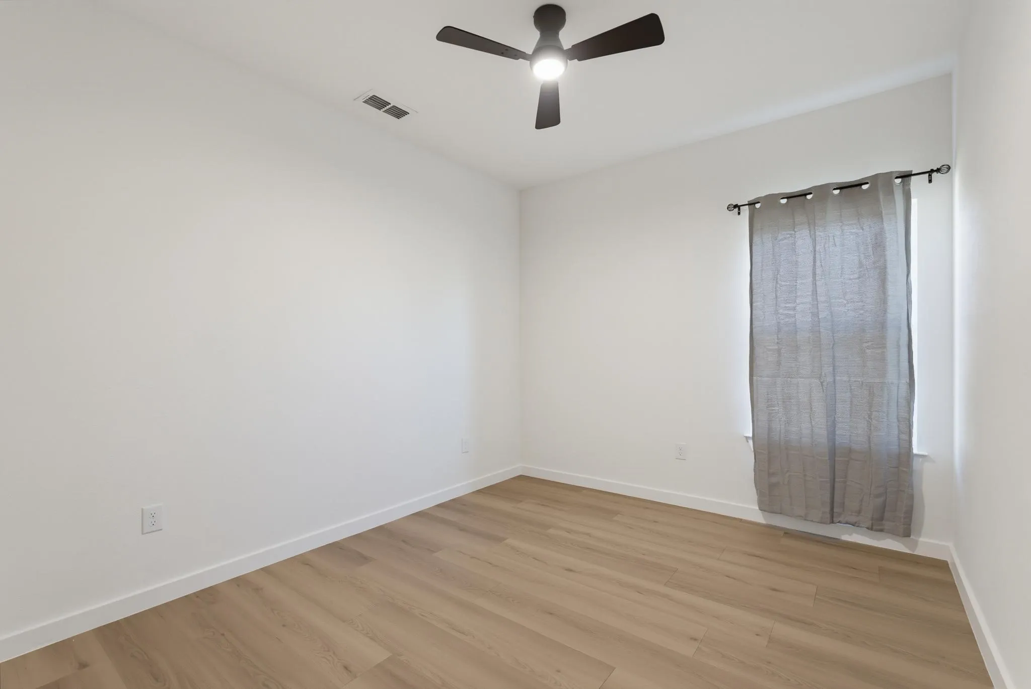 Single Family Residence For Rent in Taylor County , 7659 Lake Ridge Parkway, Abilene, Texas 79602, 3 Bedroom, 2 Bathroom, 2 Garage spaces, 1,650 Sqft, built in 2026, mls#21382036, Real Estate Agent in Abilene, Homes For Rent in Taylor county, Homes For Rent in Abilene, Realtor in Abilene Texas, Real Estate Brokerage Independent Realty Texas, Luminita Cordes Realtor