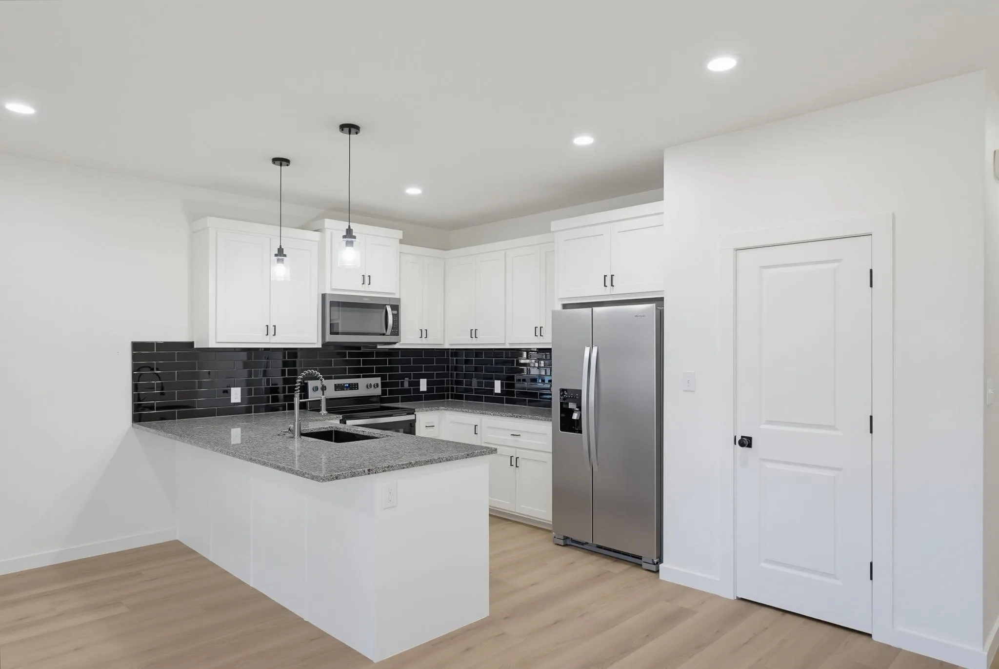 Single Family Residence For Rent in Taylor County , 7659 Lake Ridge Parkway, Abilene, Texas 79602, 3 Bedroom, 2 Bathroom, 2 Garage spaces, 1,650 Sqft, built in 2026, mls#21382036, Real Estate Agent in Abilene, Homes For Rent in Taylor county, Homes For Rent in Abilene, Realtor in Abilene Texas, Real Estate Brokerage Independent Realty Texas, Luminita Cordes Realtor