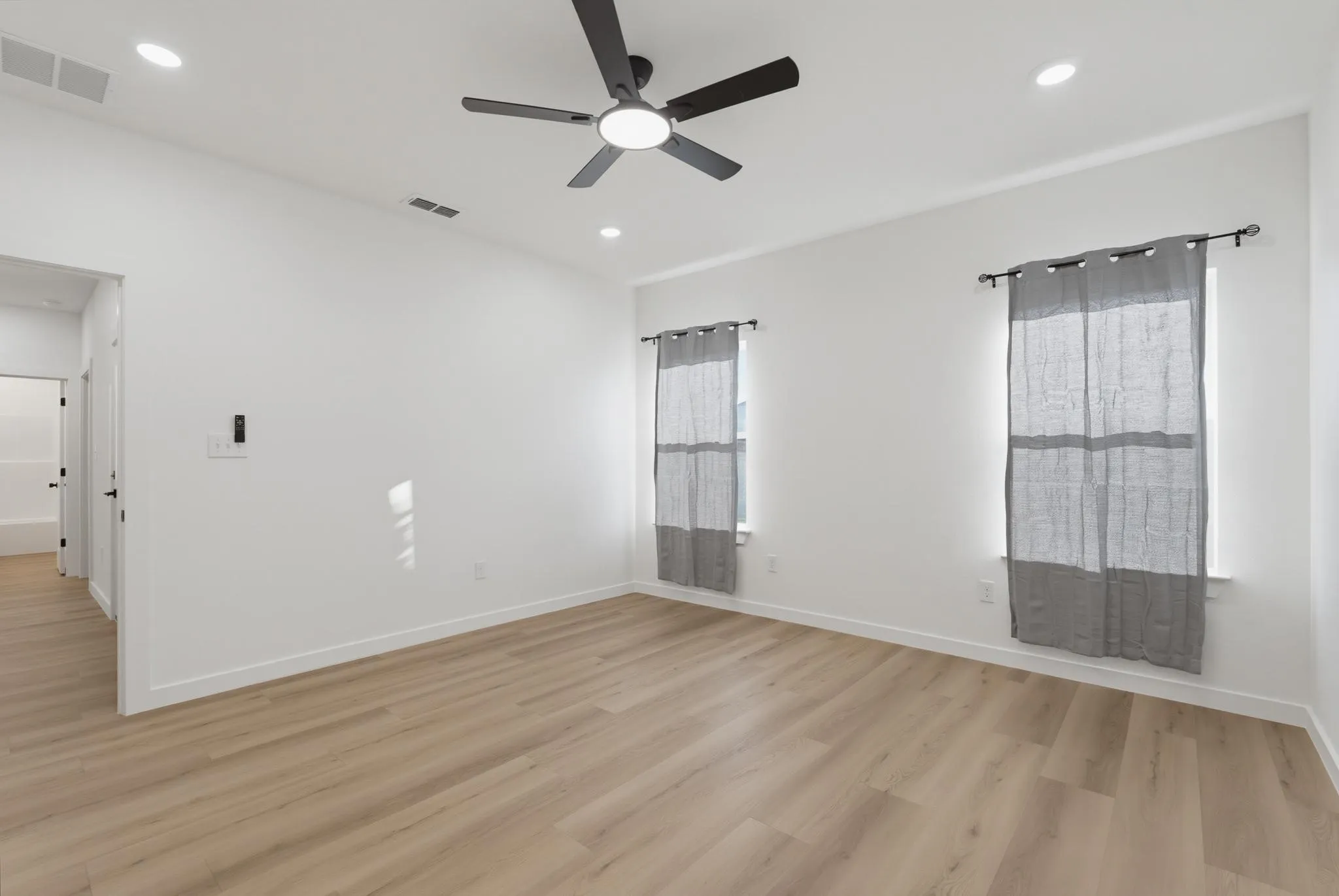 Single Family Residence For Rent in Taylor County , 7659 Lake Ridge Parkway, Abilene, Texas 79602, 3 Bedroom, 2 Bathroom, 2 Garage spaces, 1,650 Sqft, built in 2026, mls#21382036, Real Estate Agent in Abilene, Homes For Rent in Taylor county, Homes For Rent in Abilene, Realtor in Abilene Texas, Real Estate Brokerage Independent Realty Texas, Luminita Cordes Realtor