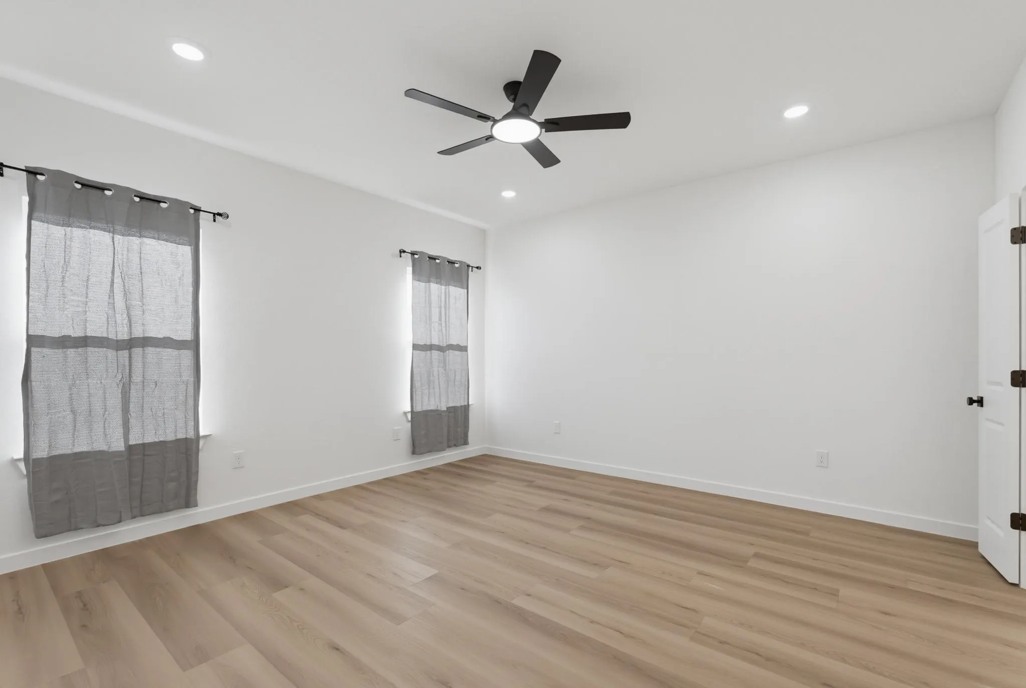 Single Family Residence For Rent in Taylor County , 7659 Lake Ridge Parkway, Abilene, Texas 79602, 3 Bedroom, 2 Bathroom, 2 Garage spaces, 1,650 Sqft, built in 2026, mls#21382036, Real Estate Agent in Abilene, Homes For Rent in Taylor county, Homes For Rent in Abilene, Realtor in Abilene Texas, Real Estate Brokerage Independent Realty Texas, Luminita Cordes Realtor