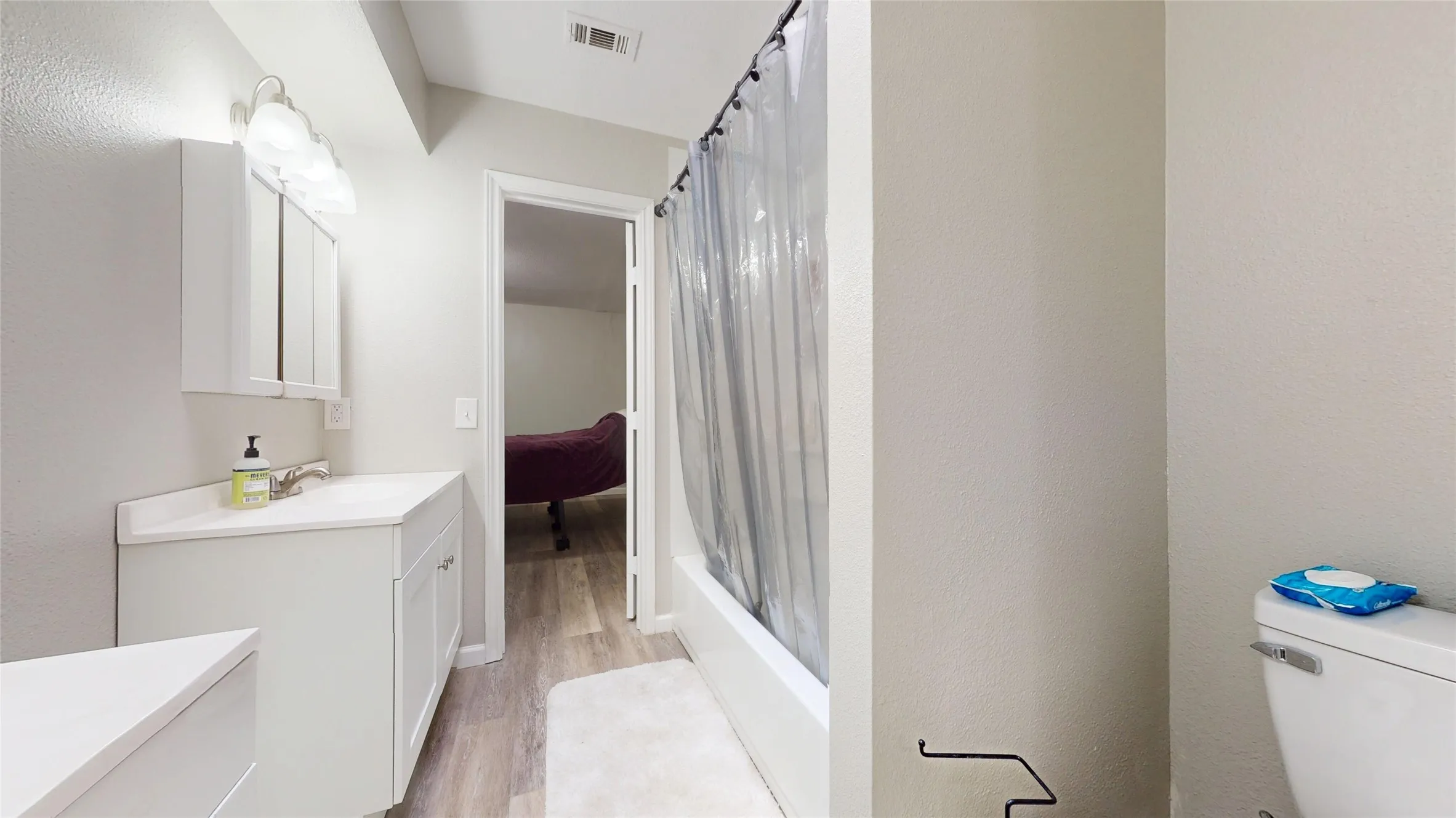 Apartment For Sale in Dallas County , 8001 Rothington Road 11, Dallas, Texas 75227, 0, 0, Garage spaces, 0 Sqft, built in 1983, mls#21383435, Real Estate Agent in Dallas, Homes For Sale in Dallas county, Homes For Sale in Dallas, Realtor in Dallas Texas, Real Estate Brokerage Independent Realty Texas, Luminita Cordes Realtor