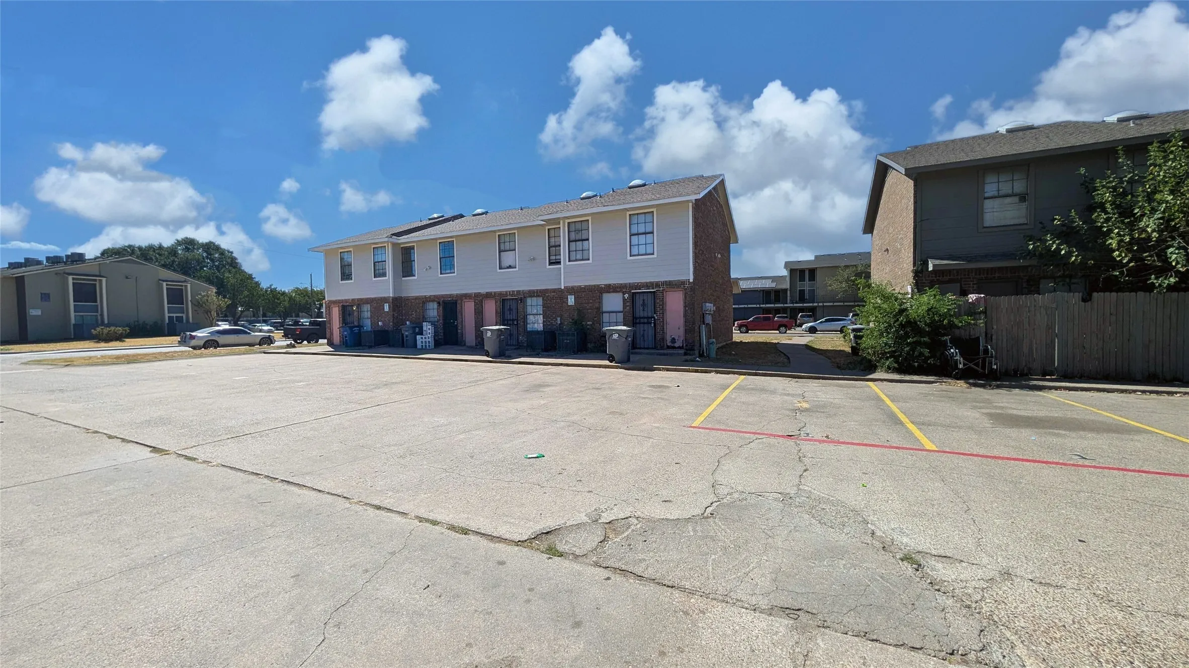 Apartment For Sale in Dallas County , 8001 Rothington Road 11, Dallas, Texas 75227, 0, 0, Garage spaces, 0 Sqft, built in 1983, mls#21383435, Real Estate Agent in Dallas, Homes For Sale in Dallas county, Homes For Sale in Dallas, Realtor in Dallas Texas, Real Estate Brokerage Independent Realty Texas, Luminita Cordes Realtor