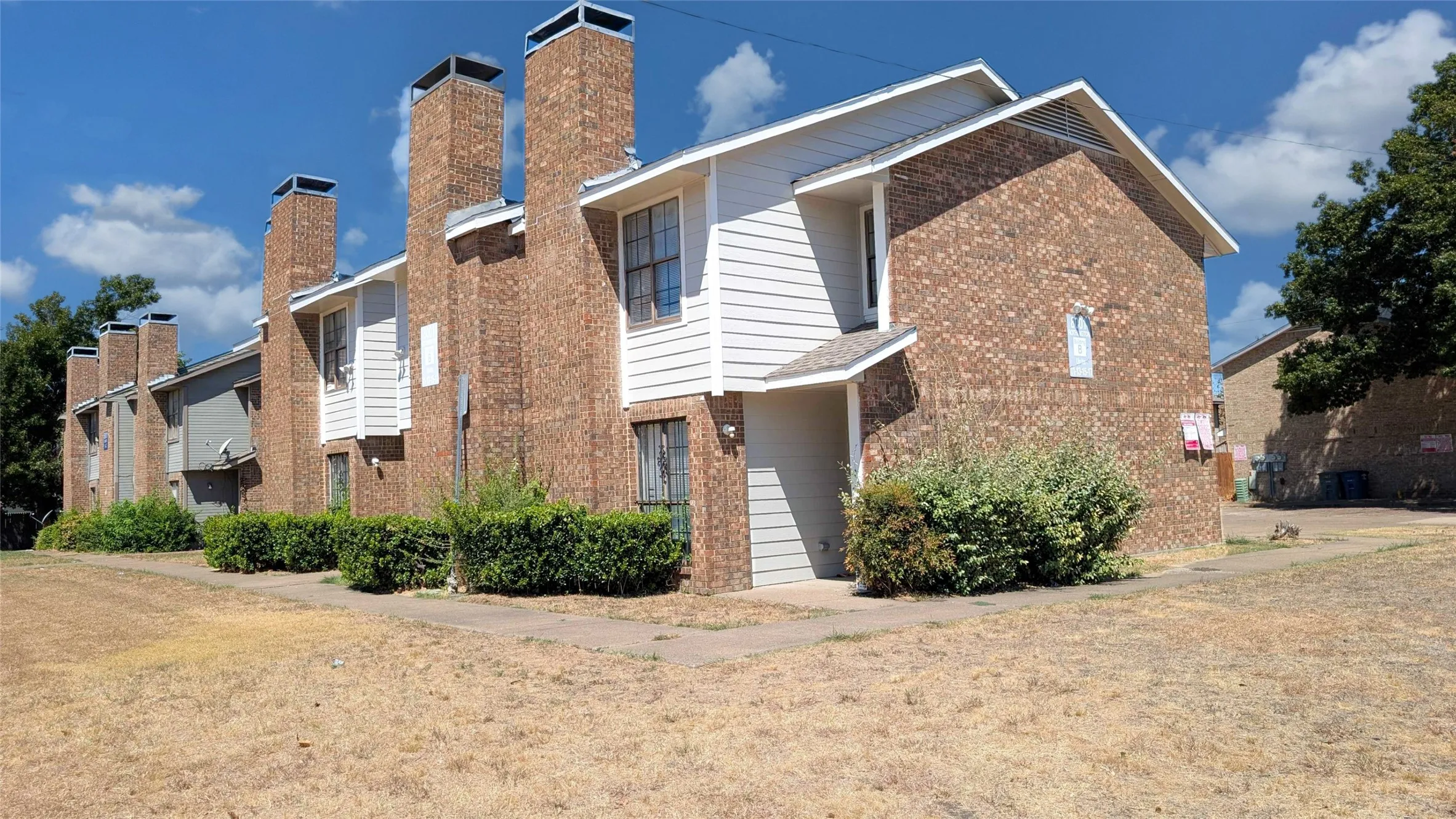 Apartment For Sale in Dallas County , 8001 Rothington Road 11, Dallas, Texas 75227, 0, 0, Garage spaces, 0 Sqft, built in 1983, mls#21383435, Real Estate Agent in Dallas, Homes For Sale in Dallas county, Homes For Sale in Dallas, Realtor in Dallas Texas, Real Estate Brokerage Independent Realty Texas, Luminita Cordes Realtor