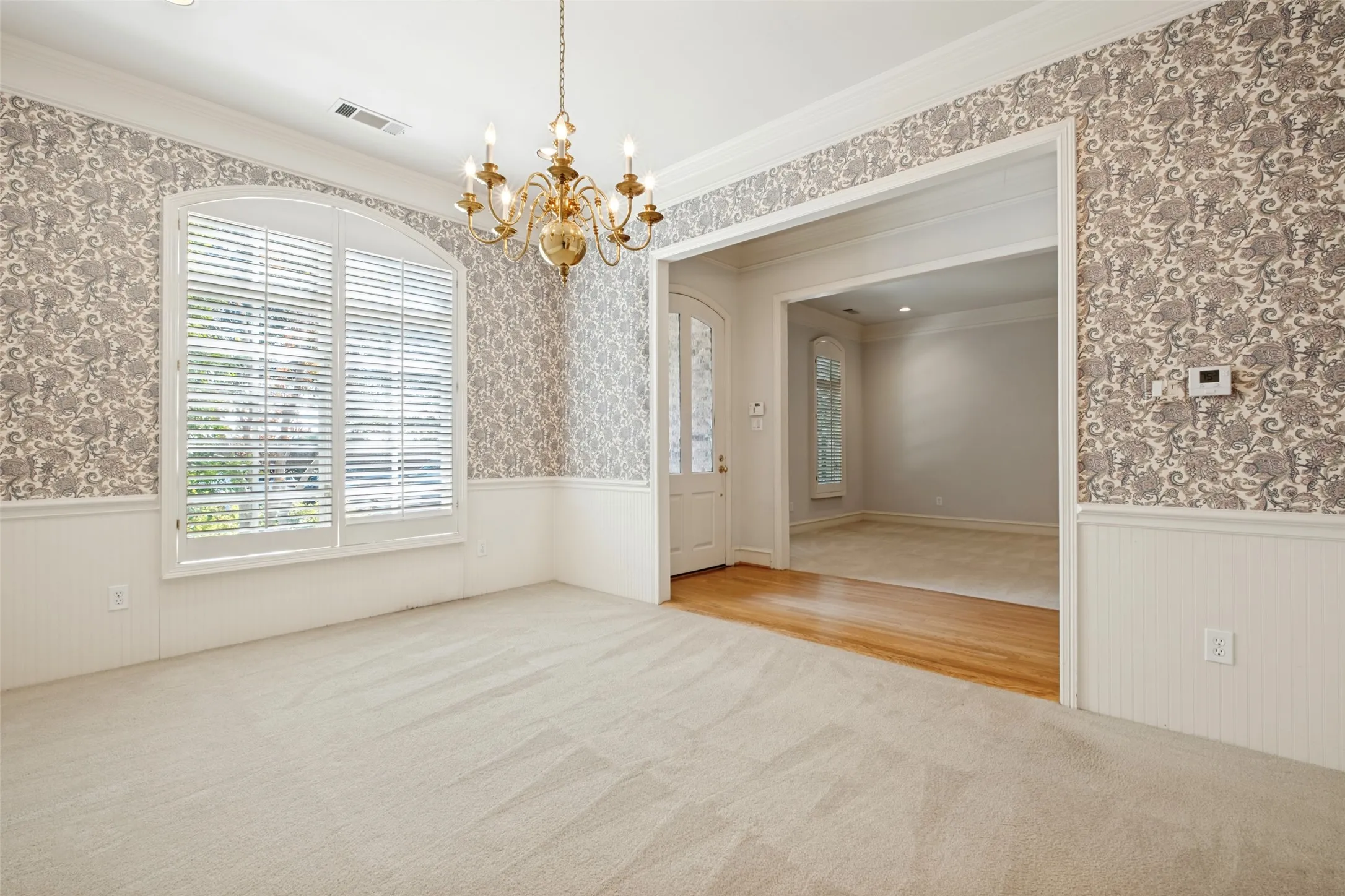 Single Family Residence For Sale in Dallas County , 7984 Caruth Court, Dallas, Texas 75225, 3 Bedroom, 3 Bathroom, 2 Garage spaces, 2,984 Sqft, built in 1994, mls#21380641, Real Estate Agent in Dallas, Homes For Sale in Dallas county, Homes For Sale in Dallas, Realtor in Dallas Texas, Real Estate Brokerage Independent Realty Texas, Luminita Cordes Realtor