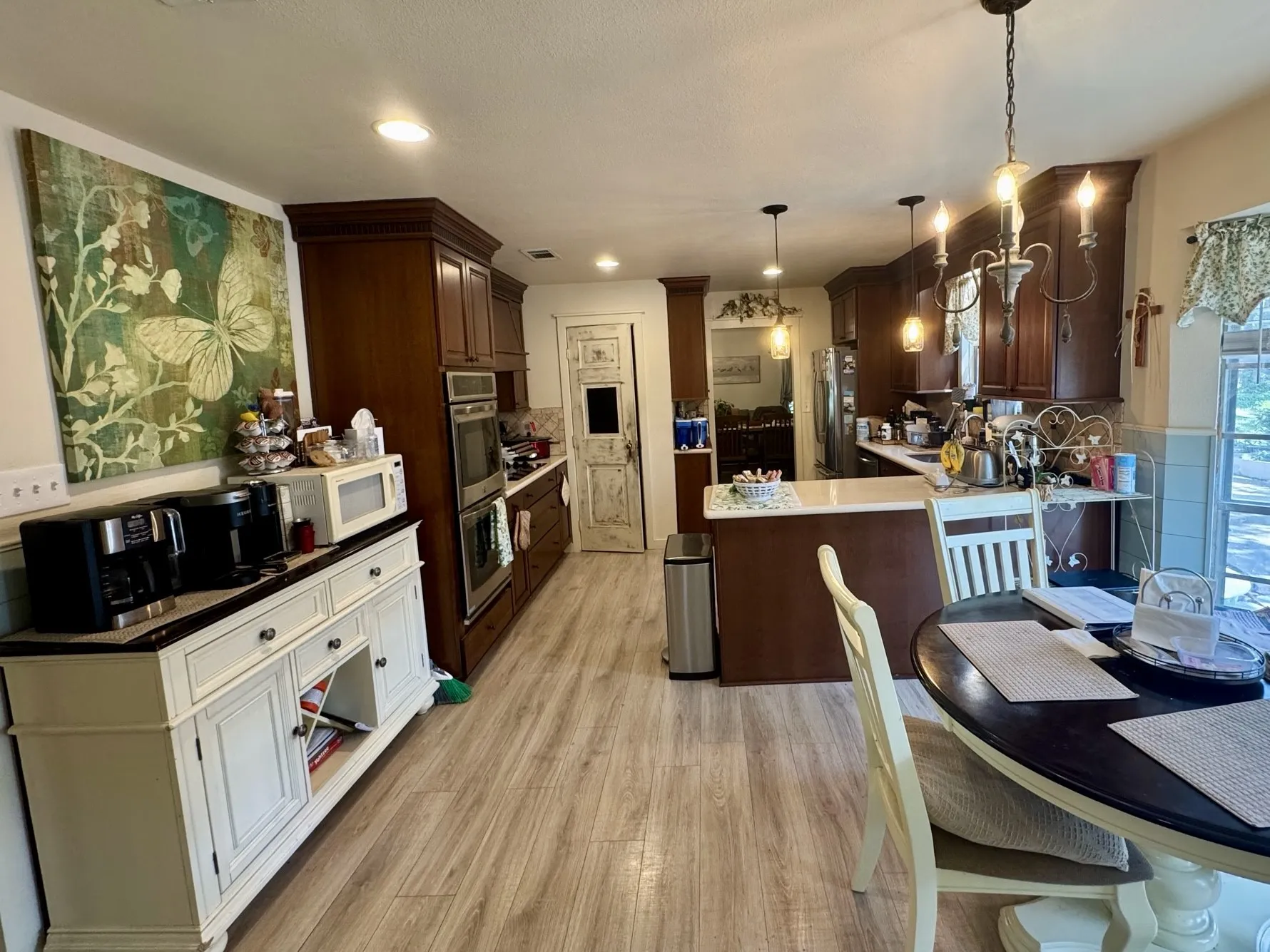 Wonderful lighting, with views outside to the front and back.