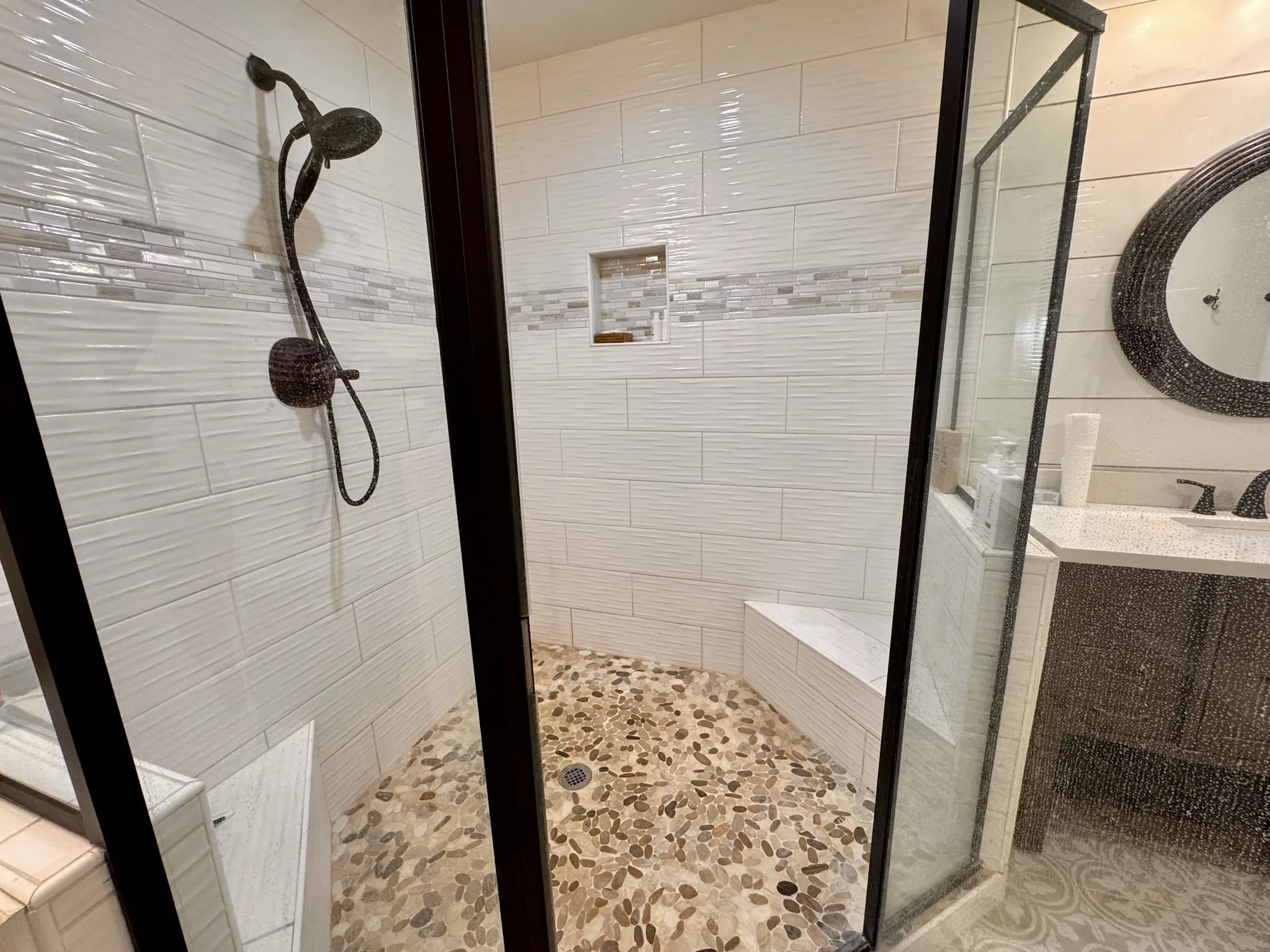Dual bench oversized primary shower.