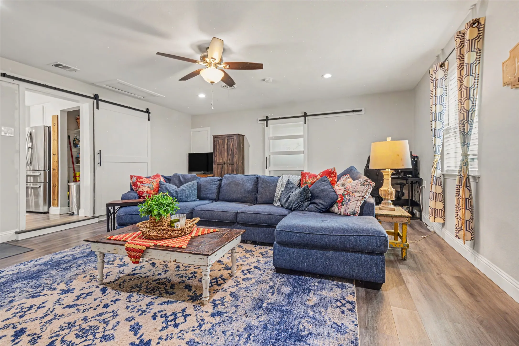 Single Family Residence For Sale in Dallas County , 9324 Clearwater Drive, Dallas, Texas 75243, 3 Bedroom, 2 Bathroom, Garage spaces, 1,863 Sqft, built in 1960, mls#21370114, Real Estate Agent in Dallas, Homes For Sale in Dallas county, Homes For Sale in Dallas, Realtor in Dallas Texas, Real Estate Brokerage Independent Realty Texas, Luminita Cordes Realtor