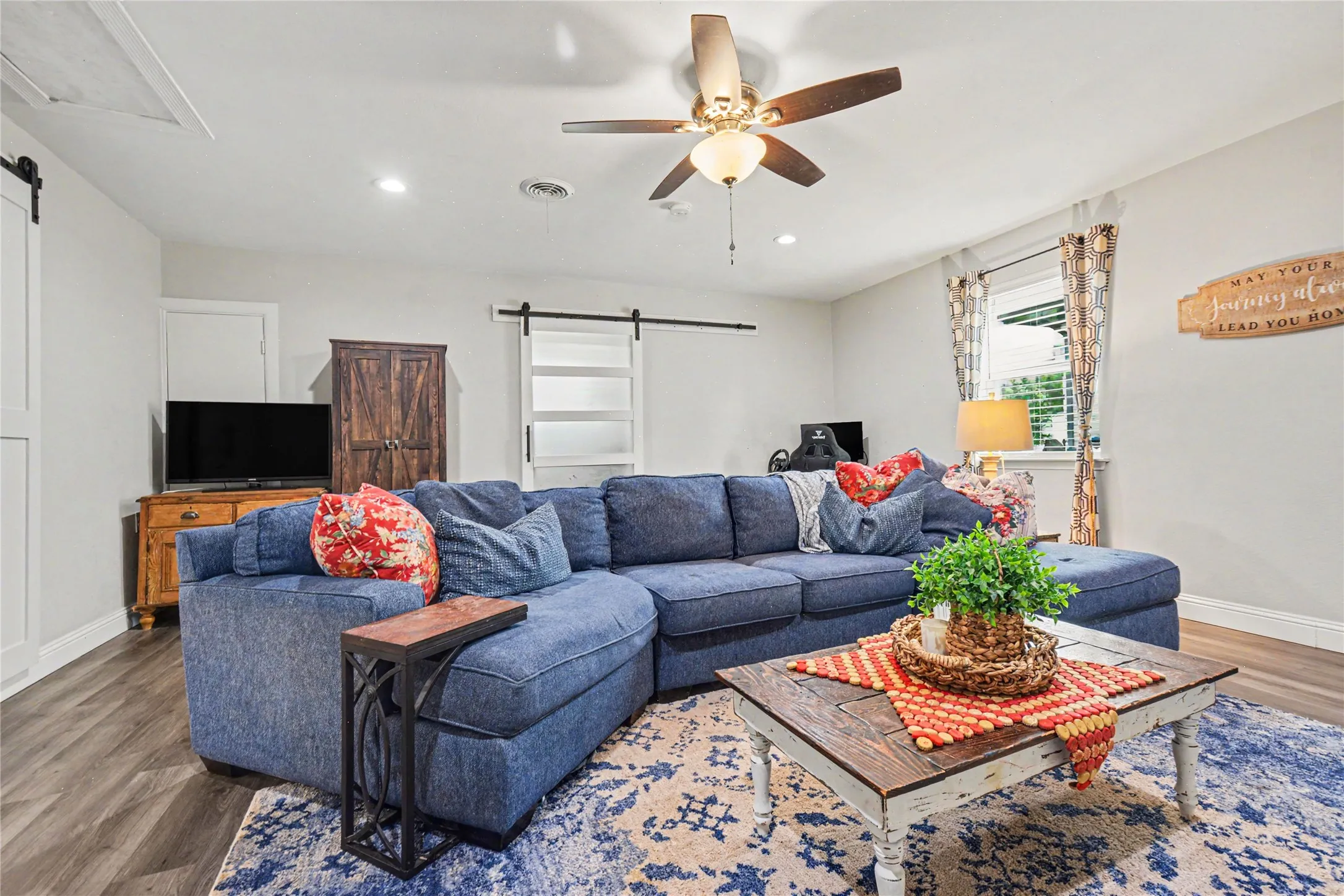 Single Family Residence For Sale in Dallas County , 9324 Clearwater Drive, Dallas, Texas 75243, 3 Bedroom, 2 Bathroom, Garage spaces, 1,863 Sqft, built in 1960, mls#21370114, Real Estate Agent in Dallas, Homes For Sale in Dallas county, Homes For Sale in Dallas, Realtor in Dallas Texas, Real Estate Brokerage Independent Realty Texas, Luminita Cordes Realtor