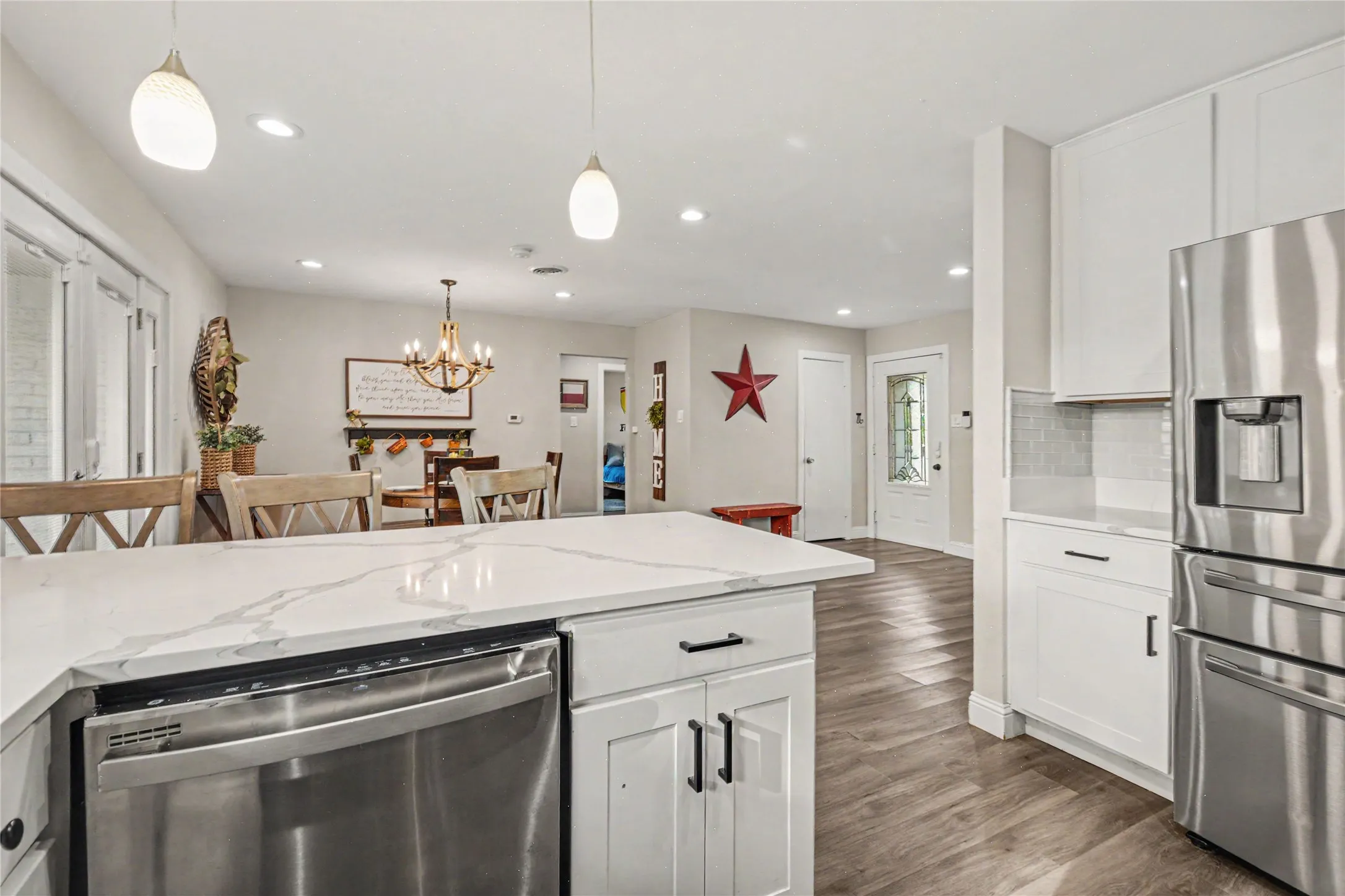 Single Family Residence For Sale in Dallas County , 9324 Clearwater Drive, Dallas, Texas 75243, 3 Bedroom, 2 Bathroom, Garage spaces, 1,863 Sqft, built in 1960, mls#21370114, Real Estate Agent in Dallas, Homes For Sale in Dallas county, Homes For Sale in Dallas, Realtor in Dallas Texas, Real Estate Brokerage Independent Realty Texas, Luminita Cordes Realtor