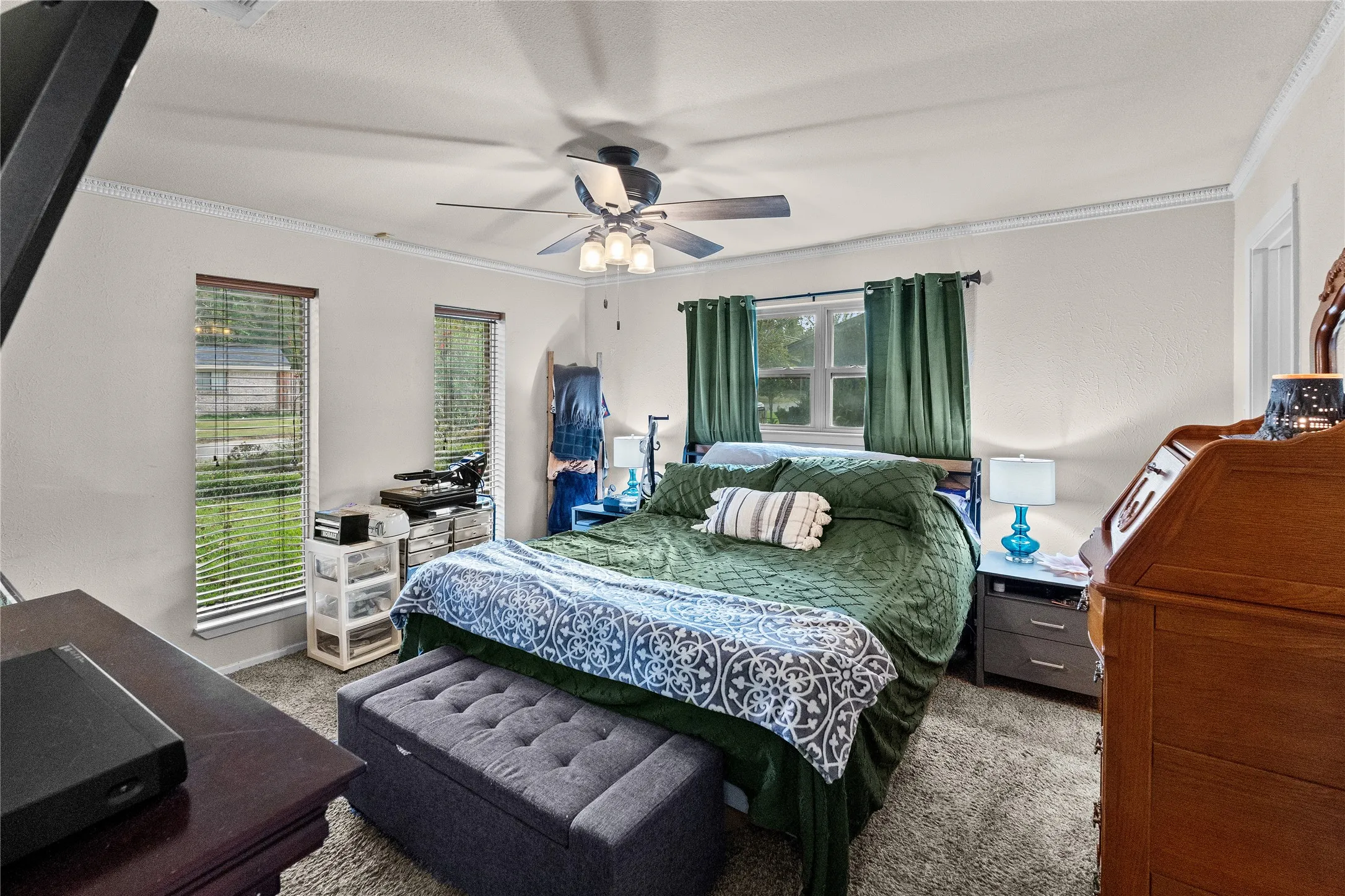 Single Family Residence For Sale in Hopkins County , 1625 Lakeshore Drive, Sulphur Springs, Texas 75482, 5 Bedroom, 3 Bathroom, 2 Garage spaces, 3,845 Sqft, built in 1971, mls#21382029, Real Estate Agent in Sulphur Springs, Homes For Sale in Hopkins county, Homes For Sale in Sulphur Springs, Realtor in Sulphur Springs Texas, Real Estate Brokerage Independent Realty Texas, Luminita Cordes Realtor