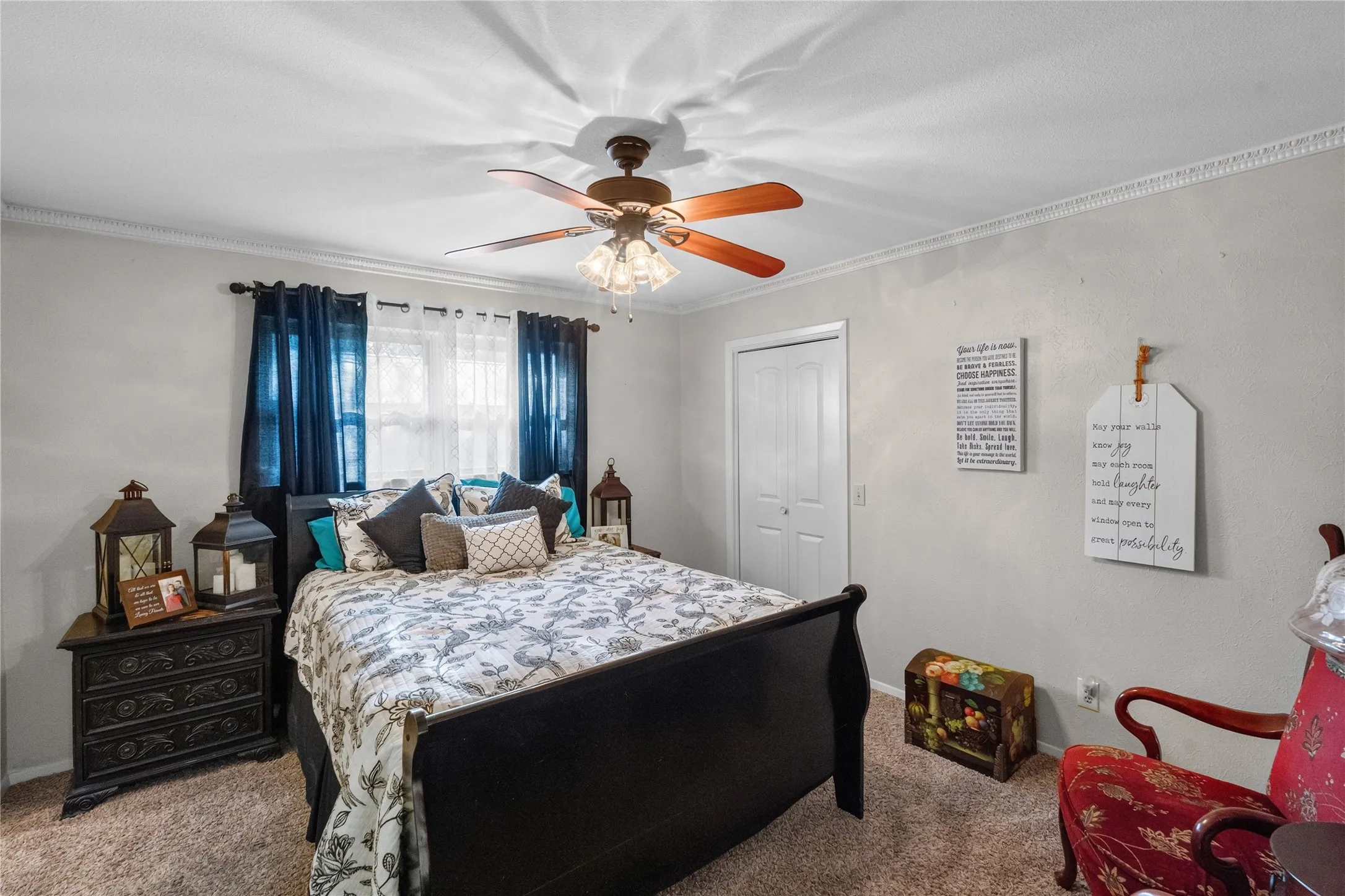 Single Family Residence For Sale in Hopkins County , 1625 Lakeshore Drive, Sulphur Springs, Texas 75482, 5 Bedroom, 3 Bathroom, 2 Garage spaces, 3,845 Sqft, built in 1971, mls#21382029, Real Estate Agent in Sulphur Springs, Homes For Sale in Hopkins county, Homes For Sale in Sulphur Springs, Realtor in Sulphur Springs Texas, Real Estate Brokerage Independent Realty Texas, Luminita Cordes Realtor
