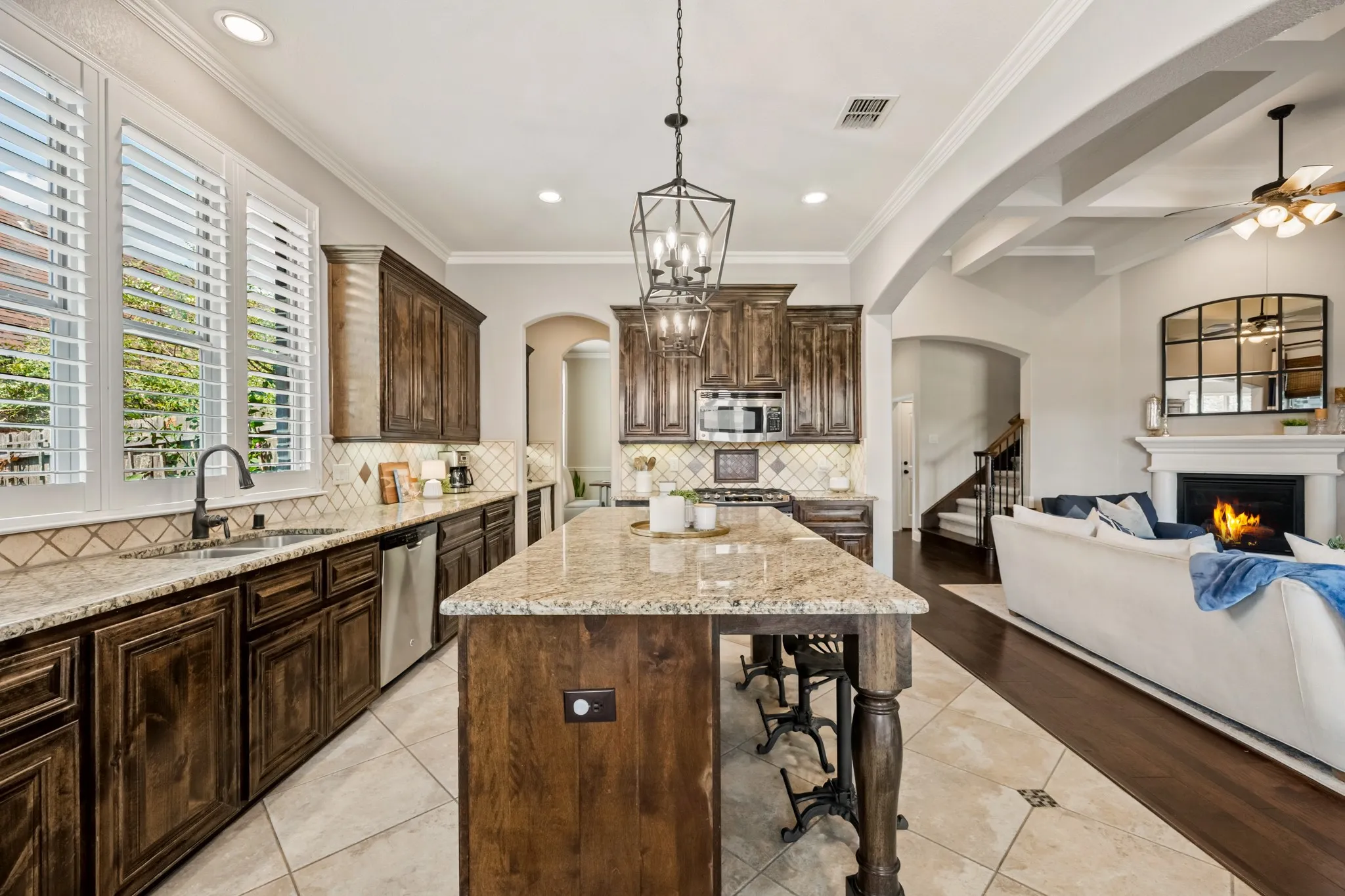 Single Family Residence For Sale in Rockwall County , 207 Charleston Lane, Fate, Texas 75189, 4 Bedroom, 4 Bathroom, 2 Garage spaces, 3,032 Sqft, built in 2012, mls#21382945, Real Estate Agent in Fate, Homes For Sale in Rockwall county, Homes For Sale in Fate, Realtor in Fate Texas, Real Estate Brokerage Independent Realty Texas, Luminita Cordes Realtor