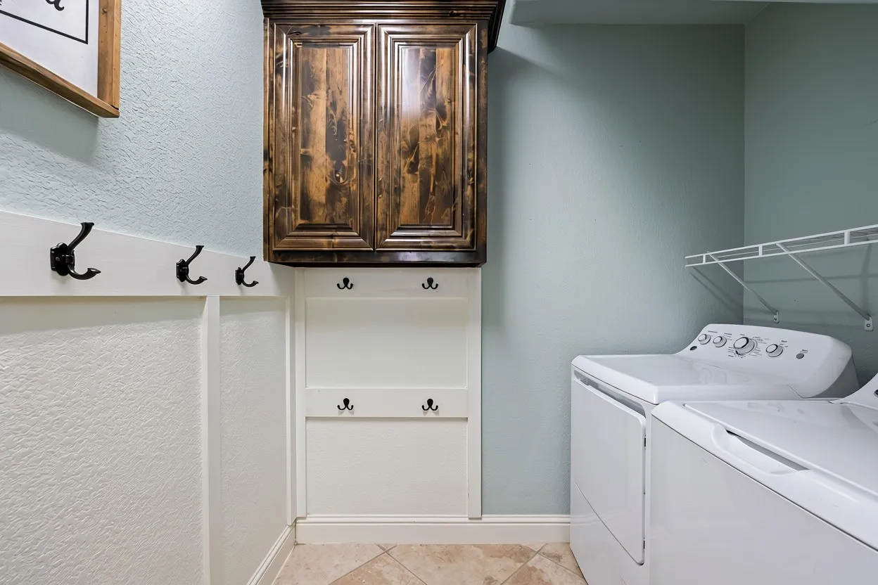 Single Family Residence For Sale in Rockwall County , 207 Charleston Lane, Fate, Texas 75189, 4 Bedroom, 4 Bathroom, 2 Garage spaces, 3,032 Sqft, built in 2012, mls#21382945, Real Estate Agent in Fate, Homes For Sale in Rockwall county, Homes For Sale in Fate, Realtor in Fate Texas, Real Estate Brokerage Independent Realty Texas, Luminita Cordes Realtor