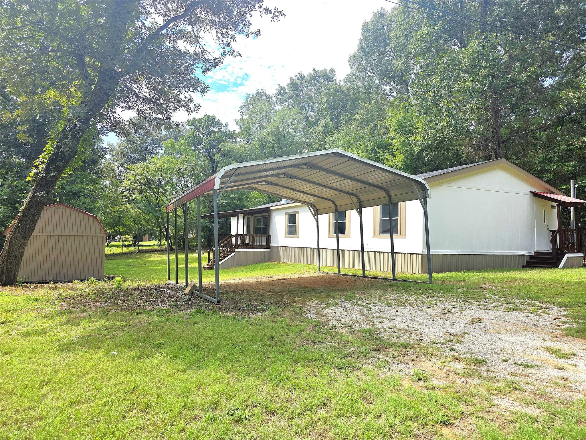 Mobile Home For Sale in Cherokee County , 942 Balmorea Drive, Bullard, Texas 75757, 4 Bedroom, 3 Bathroom, Garage spaces, 2,128 Sqft, built in 2006, mls#21383516, Real Estate Agent in Bullard, Homes For Sale in Cherokee county, Homes For Sale in Bullard, Realtor in Bullard Texas, Real Estate Brokerage Independent Realty Texas, Luminita Cordes Realtor