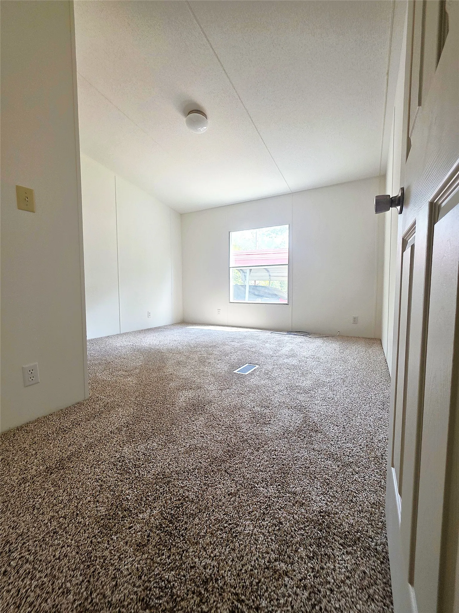 Mobile Home For Sale in Cherokee County , 942 Balmorea Drive, Bullard, Texas 75757, 4 Bedroom, 3 Bathroom, Garage spaces, 2,128 Sqft, built in 2006, mls#21383516, Real Estate Agent in Bullard, Homes For Sale in Cherokee county, Homes For Sale in Bullard, Realtor in Bullard Texas, Real Estate Brokerage Independent Realty Texas, Luminita Cordes Realtor