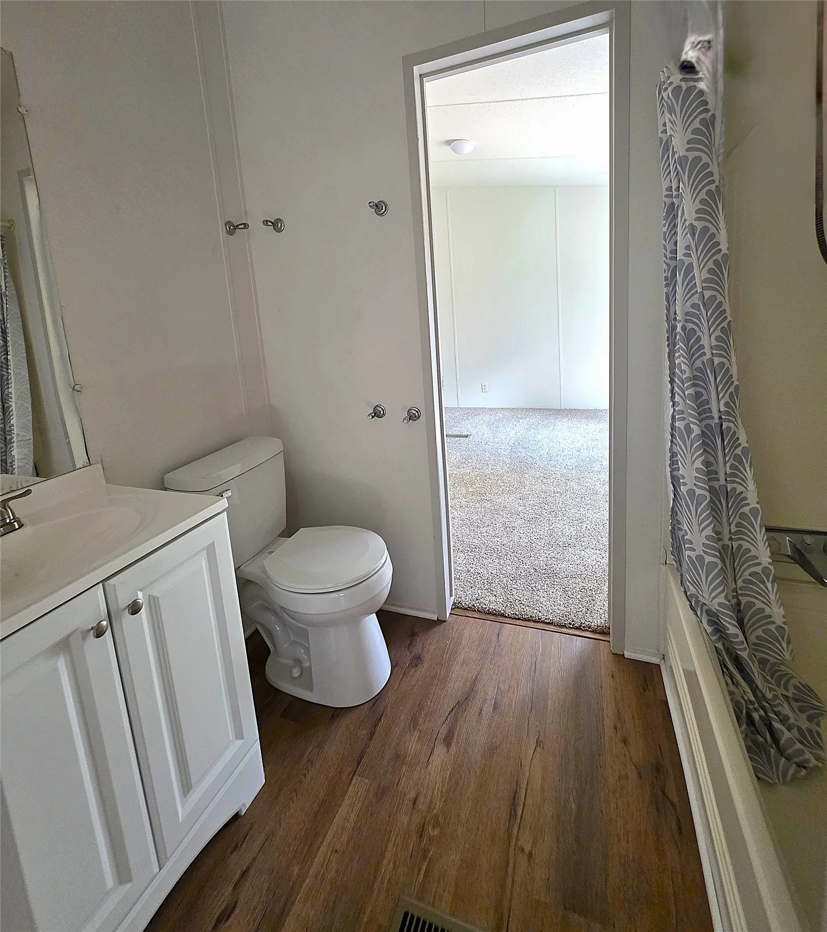 Mobile Home For Sale in Cherokee County , 942 Balmorea Drive, Bullard, Texas 75757, 4 Bedroom, 3 Bathroom, Garage spaces, 2,128 Sqft, built in 2006, mls#21383516, Real Estate Agent in Bullard, Homes For Sale in Cherokee county, Homes For Sale in Bullard, Realtor in Bullard Texas, Real Estate Brokerage Independent Realty Texas, Luminita Cordes Realtor