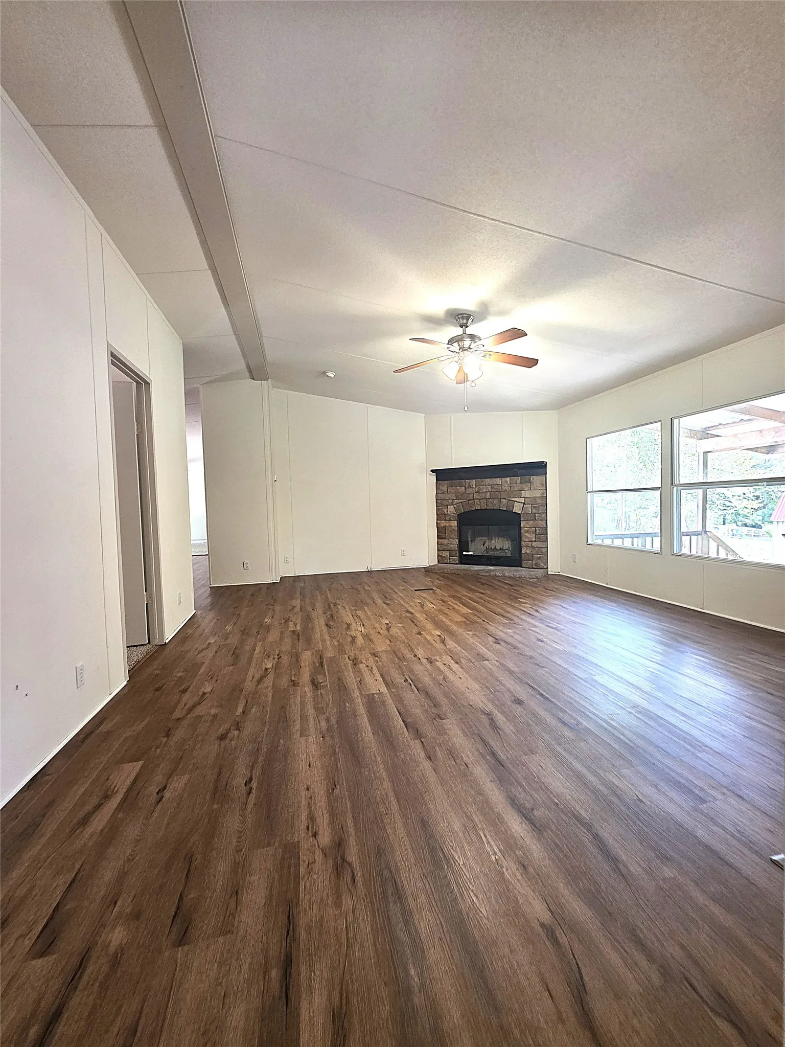 Mobile Home For Sale in Cherokee County , 942 Balmorea Drive, Bullard, Texas 75757, 4 Bedroom, 3 Bathroom, Garage spaces, 2,128 Sqft, built in 2006, mls#21383516, Real Estate Agent in Bullard, Homes For Sale in Cherokee county, Homes For Sale in Bullard, Realtor in Bullard Texas, Real Estate Brokerage Independent Realty Texas, Luminita Cordes Realtor