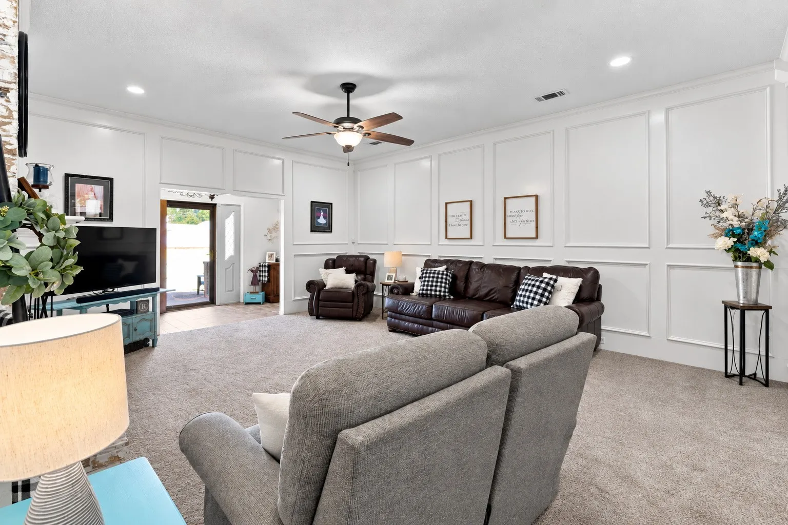 Single Family Residence For Sale in Collin County , 802 Autumn Hill Drive, Wylie, Texas 75098, 3 Bedroom, 3 Bathroom, 2 Garage spaces, 2,195 Sqft, built in 1986, mls#21382306, Real Estate Agent in Wylie, Homes For Sale in Collin county, Homes For Sale in Wylie, Realtor in Wylie Texas, Real Estate Brokerage Independent Realty Texas, Luminita Cordes Realtor