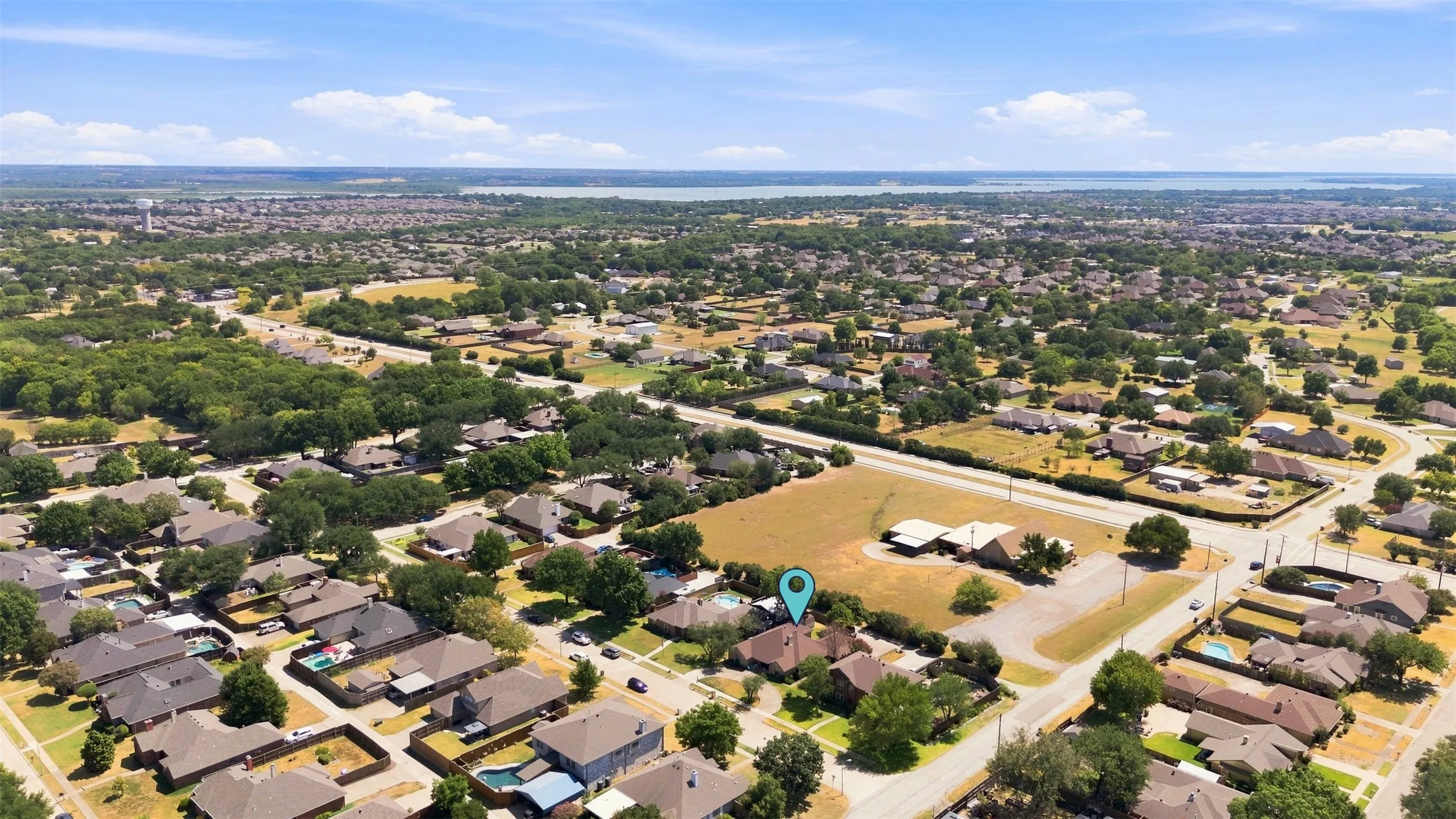Single Family Residence For Sale in Collin County , 802 Autumn Hill Drive, Wylie, Texas 75098, 3 Bedroom, 3 Bathroom, 2 Garage spaces, 2,195 Sqft, built in 1986, mls#21382306, Real Estate Agent in Wylie, Homes For Sale in Collin county, Homes For Sale in Wylie, Realtor in Wylie Texas, Real Estate Brokerage Independent Realty Texas, Luminita Cordes Realtor
