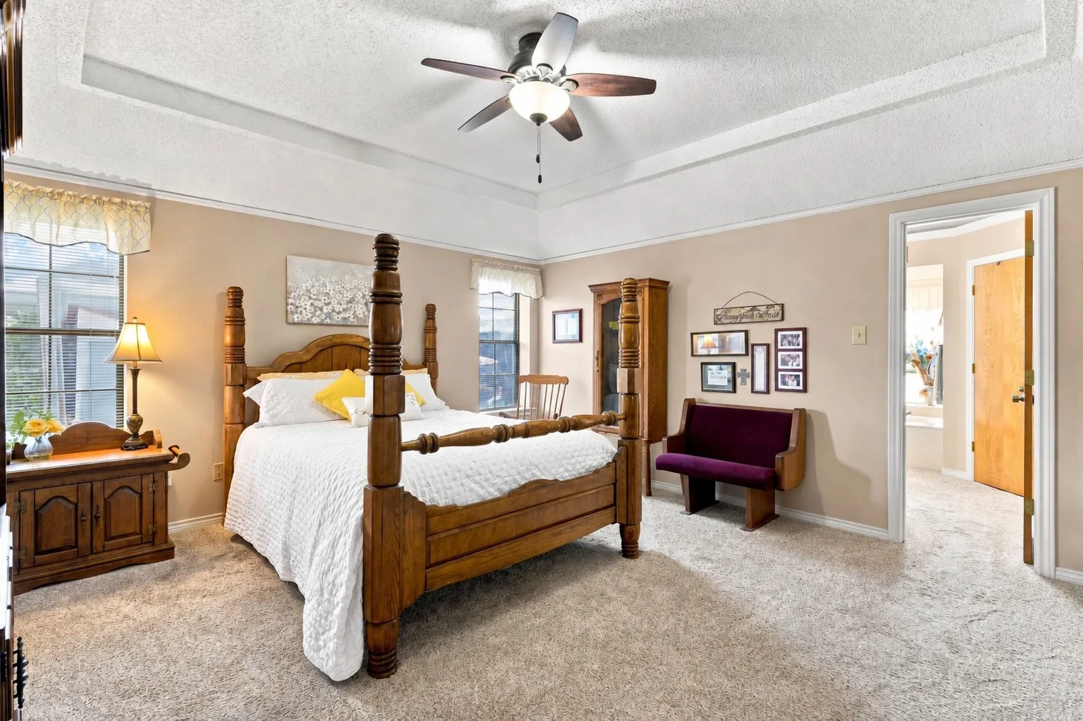 Single Family Residence For Sale in Collin County , 802 Autumn Hill Drive, Wylie, Texas 75098, 3 Bedroom, 3 Bathroom, 2 Garage spaces, 2,195 Sqft, built in 1986, mls#21382306, Real Estate Agent in Wylie, Homes For Sale in Collin county, Homes For Sale in Wylie, Realtor in Wylie Texas, Real Estate Brokerage Independent Realty Texas, Luminita Cordes Realtor