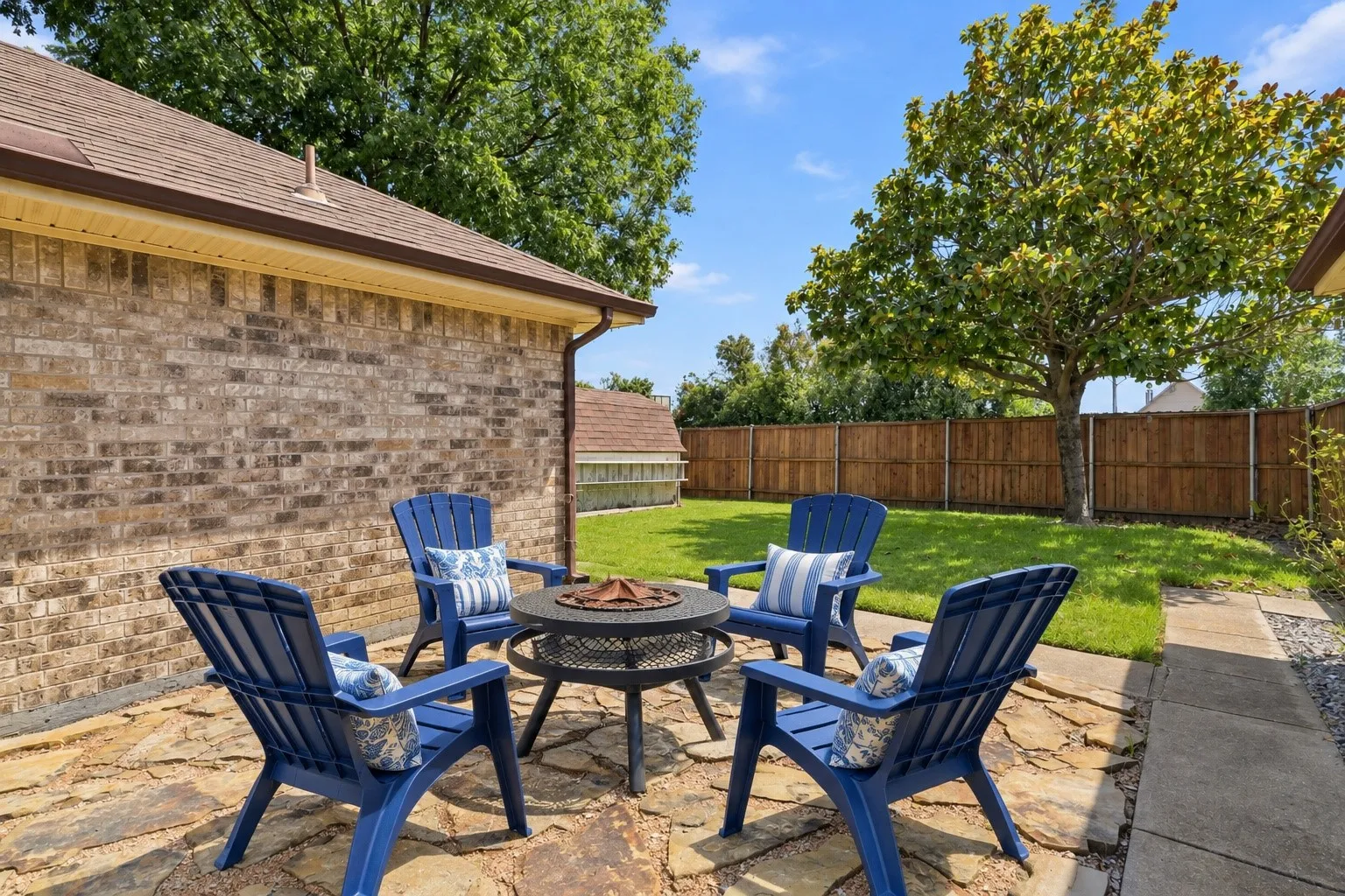 Single Family Residence For Sale in Collin County , 802 Autumn Hill Drive, Wylie, Texas 75098, 3 Bedroom, 3 Bathroom, 2 Garage spaces, 2,195 Sqft, built in 1986, mls#21382306, Real Estate Agent in Wylie, Homes For Sale in Collin county, Homes For Sale in Wylie, Realtor in Wylie Texas, Real Estate Brokerage Independent Realty Texas, Luminita Cordes Realtor