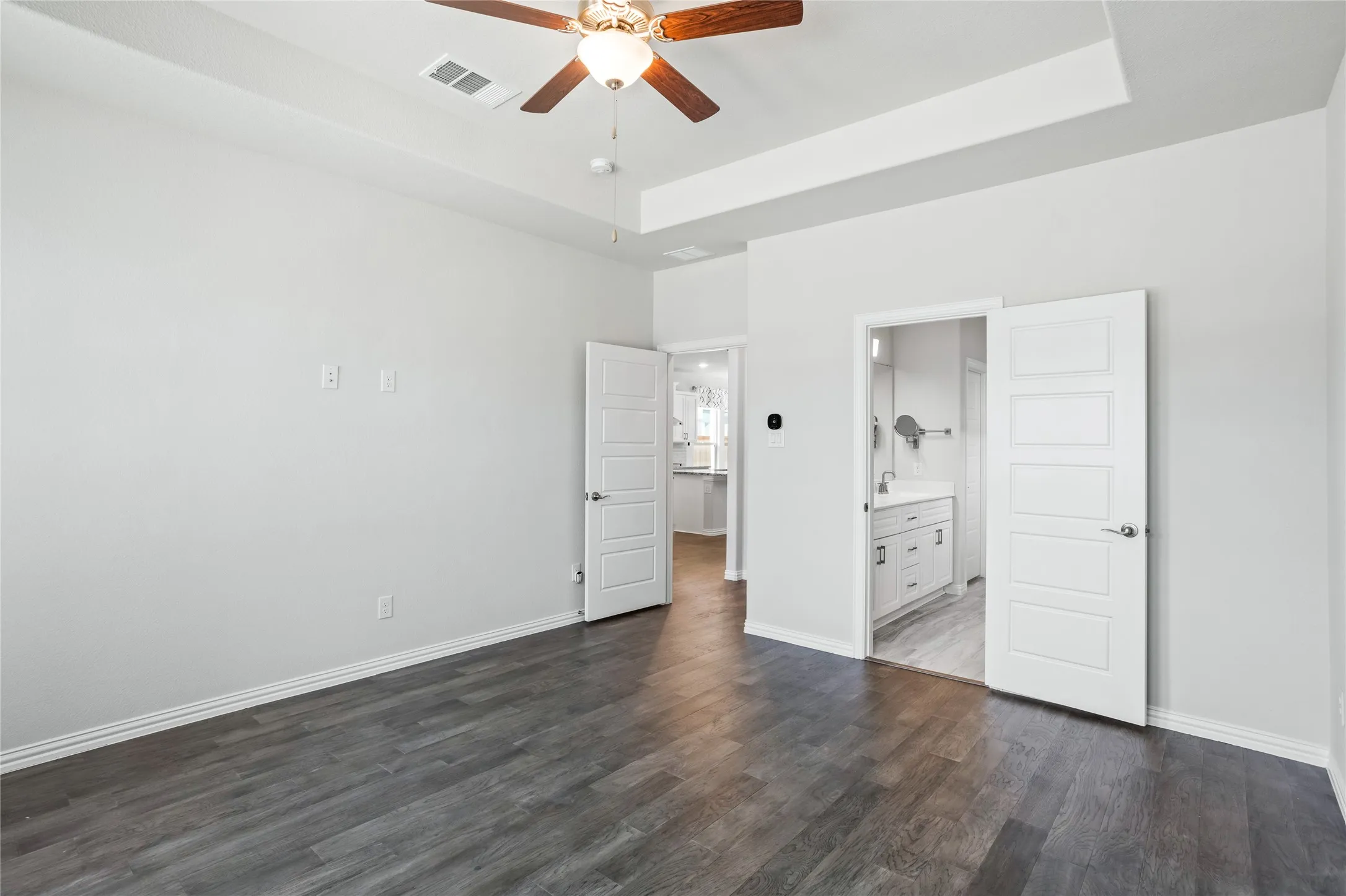 Single Family Residence For Rent in Tarrant County , 12361 Hulson Trail, Fort Worth, Texas 76052, 4 Bedroom, 3 Bathroom, 2 Garage spaces, 2,740 Sqft, built in 2021, mls#21383481, Real Estate Agent in Fort Worth, Homes For Rent in Tarrant county, Homes For Rent in Fort Worth, Realtor in Fort Worth Texas, Real Estate Brokerage Independent Realty Texas, Luminita Cordes Realtor