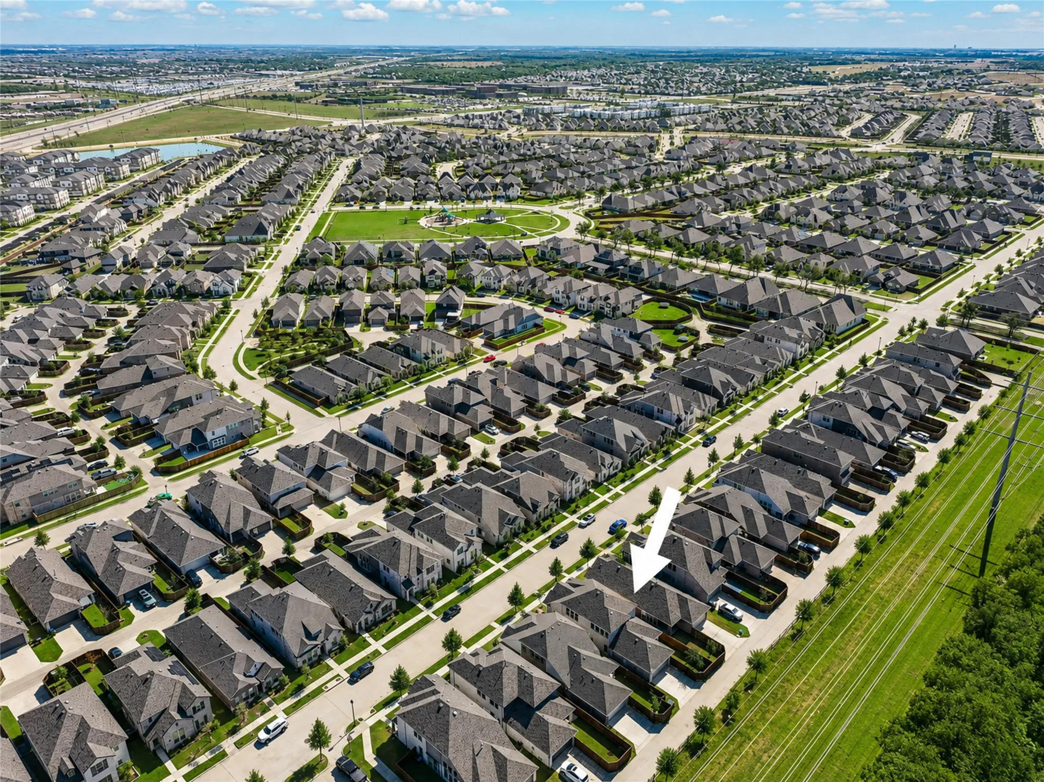 Single Family Residence For Rent in Tarrant County , 12361 Hulson Trail, Fort Worth, Texas 76052, 4 Bedroom, 3 Bathroom, 2 Garage spaces, 2,740 Sqft, built in 2021, mls#21383481, Real Estate Agent in Fort Worth, Homes For Rent in Tarrant county, Homes For Rent in Fort Worth, Realtor in Fort Worth Texas, Real Estate Brokerage Independent Realty Texas, Luminita Cordes Realtor