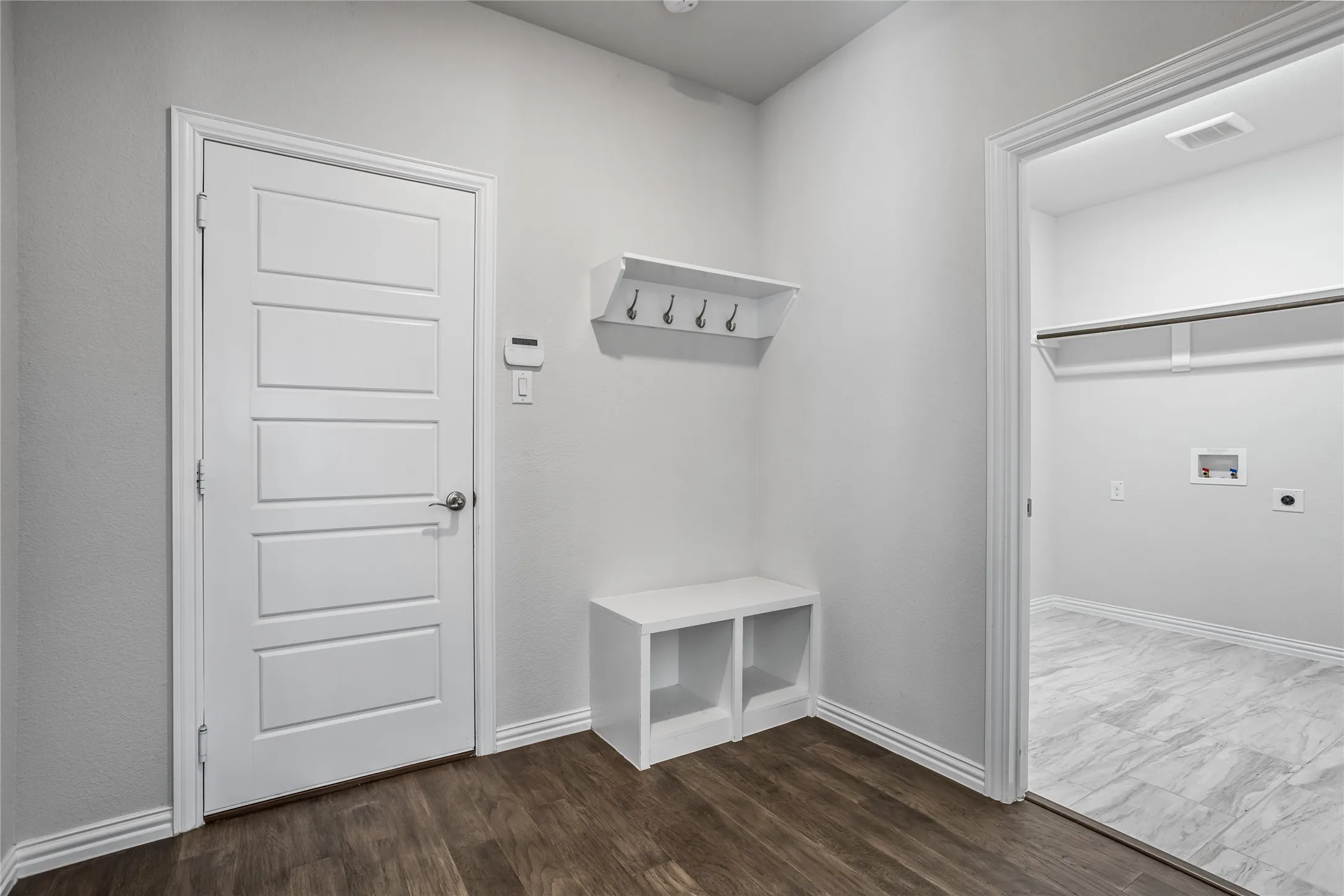Single Family Residence For Rent in Tarrant County , 12361 Hulson Trail, Fort Worth, Texas 76052, 4 Bedroom, 3 Bathroom, 2 Garage spaces, 2,740 Sqft, built in 2021, mls#21383481, Real Estate Agent in Fort Worth, Homes For Rent in Tarrant county, Homes For Rent in Fort Worth, Realtor in Fort Worth Texas, Real Estate Brokerage Independent Realty Texas, Luminita Cordes Realtor