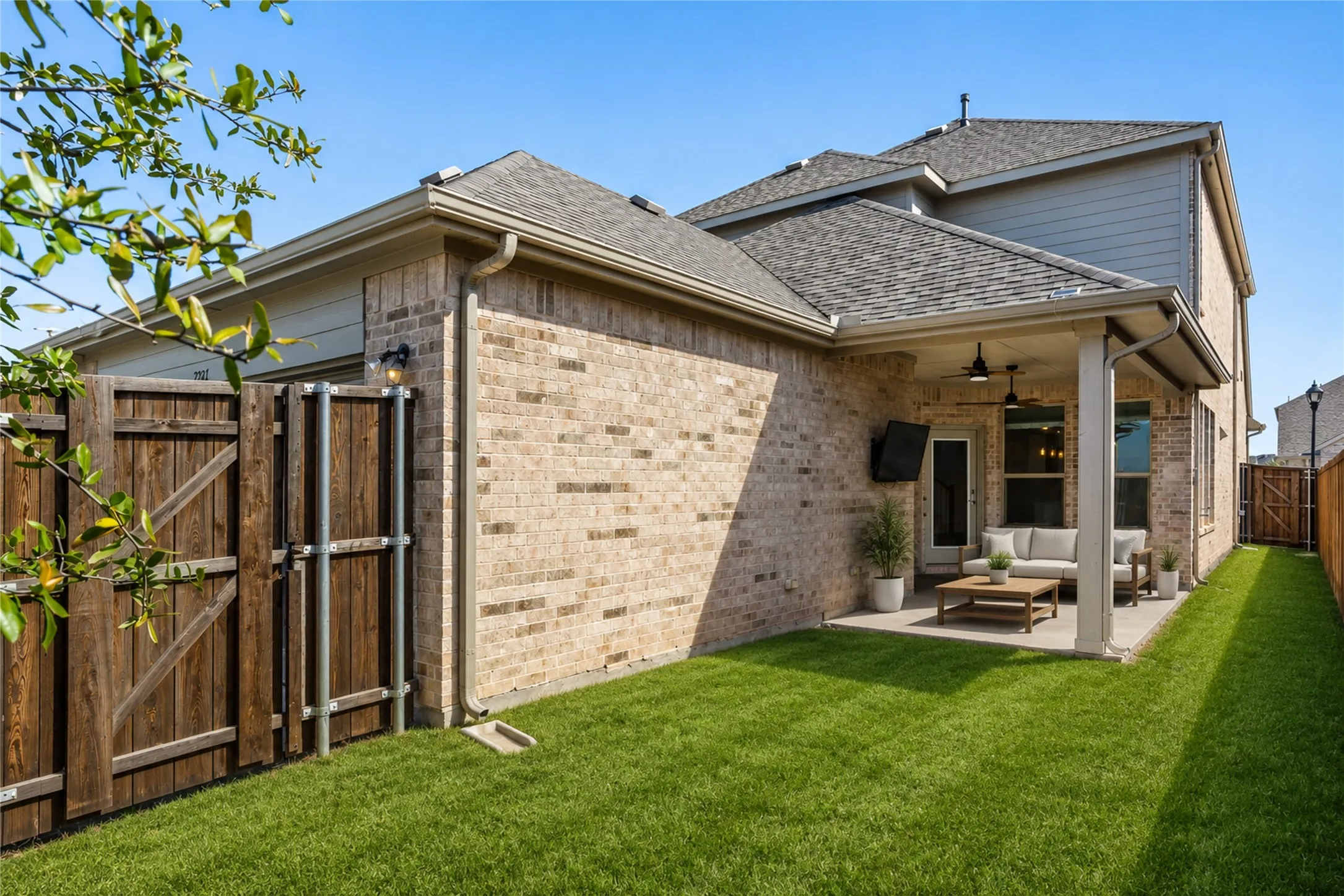 Single Family Residence For Rent in Tarrant County , 12361 Hulson Trail, Fort Worth, Texas 76052, 4 Bedroom, 3 Bathroom, 2 Garage spaces, 2,740 Sqft, built in 2021, mls#21383481, Real Estate Agent in Fort Worth, Homes For Rent in Tarrant county, Homes For Rent in Fort Worth, Realtor in Fort Worth Texas, Real Estate Brokerage Independent Realty Texas, Luminita Cordes Realtor