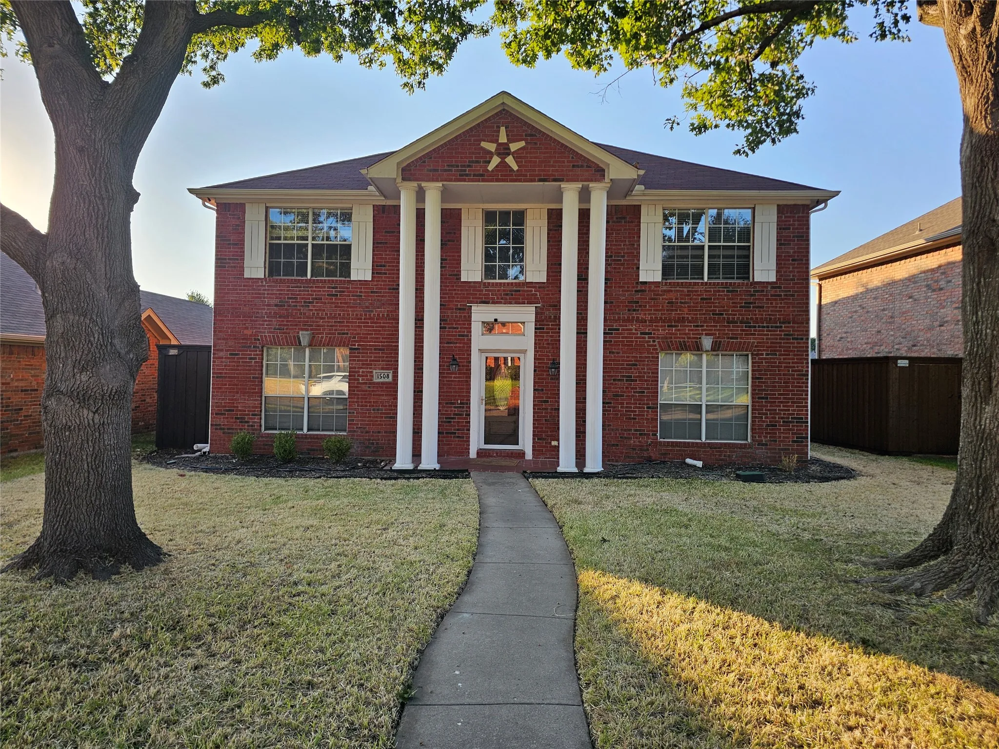 Single Family Residence For Sale in Collin County , 1508 Alamosa Drive, Plano, Texas 75023, 4 Bedroom, 3 Bathroom, 2 Garage spaces, 2,701 Sqft, built in 1990, mls#21383677, Real Estate Agent in Plano, Homes For Sale in Collin county, Homes For Sale in Plano, Realtor in Plano Texas, Real Estate Brokerage Independent Realty Texas, Luminita Cordes Realtor