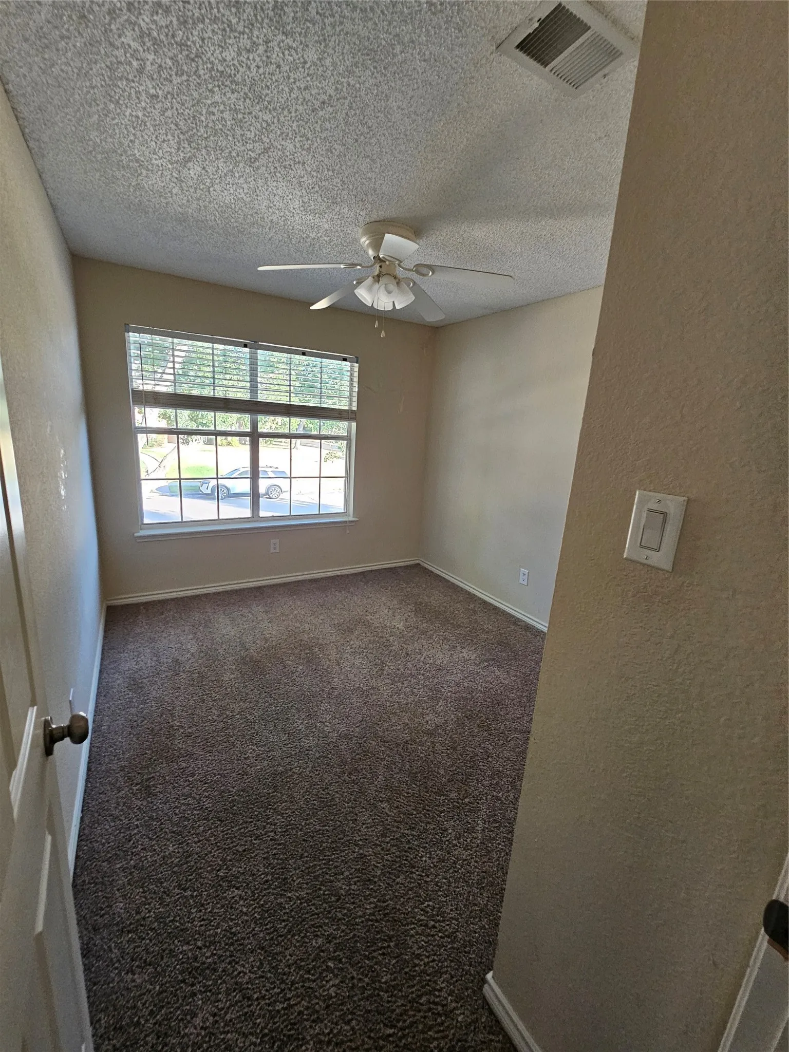 Single Family Residence For Sale in Collin County , 1508 Alamosa Drive, Plano, Texas 75023, 4 Bedroom, 3 Bathroom, 2 Garage spaces, 2,701 Sqft, built in 1990, mls#21383677, Real Estate Agent in Plano, Homes For Sale in Collin county, Homes For Sale in Plano, Realtor in Plano Texas, Real Estate Brokerage Independent Realty Texas, Luminita Cordes Realtor