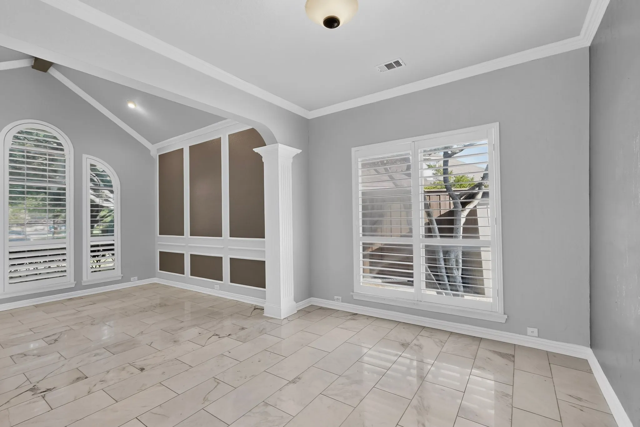 Single Family Residence For Sale in Dallas County , 1814 Forest Meadow Lane, Richardson, Texas 75081, 5 Bedroom, 4 Bathroom, 2 Garage spaces, 3,716 Sqft, built in 1996, mls#21379914, Real Estate Agent in Richardson, Homes For Sale in Dallas county, Homes For Sale in Richardson, Realtor in Richardson Texas, Real Estate Brokerage Independent Realty Texas, Luminita Cordes Realtor
