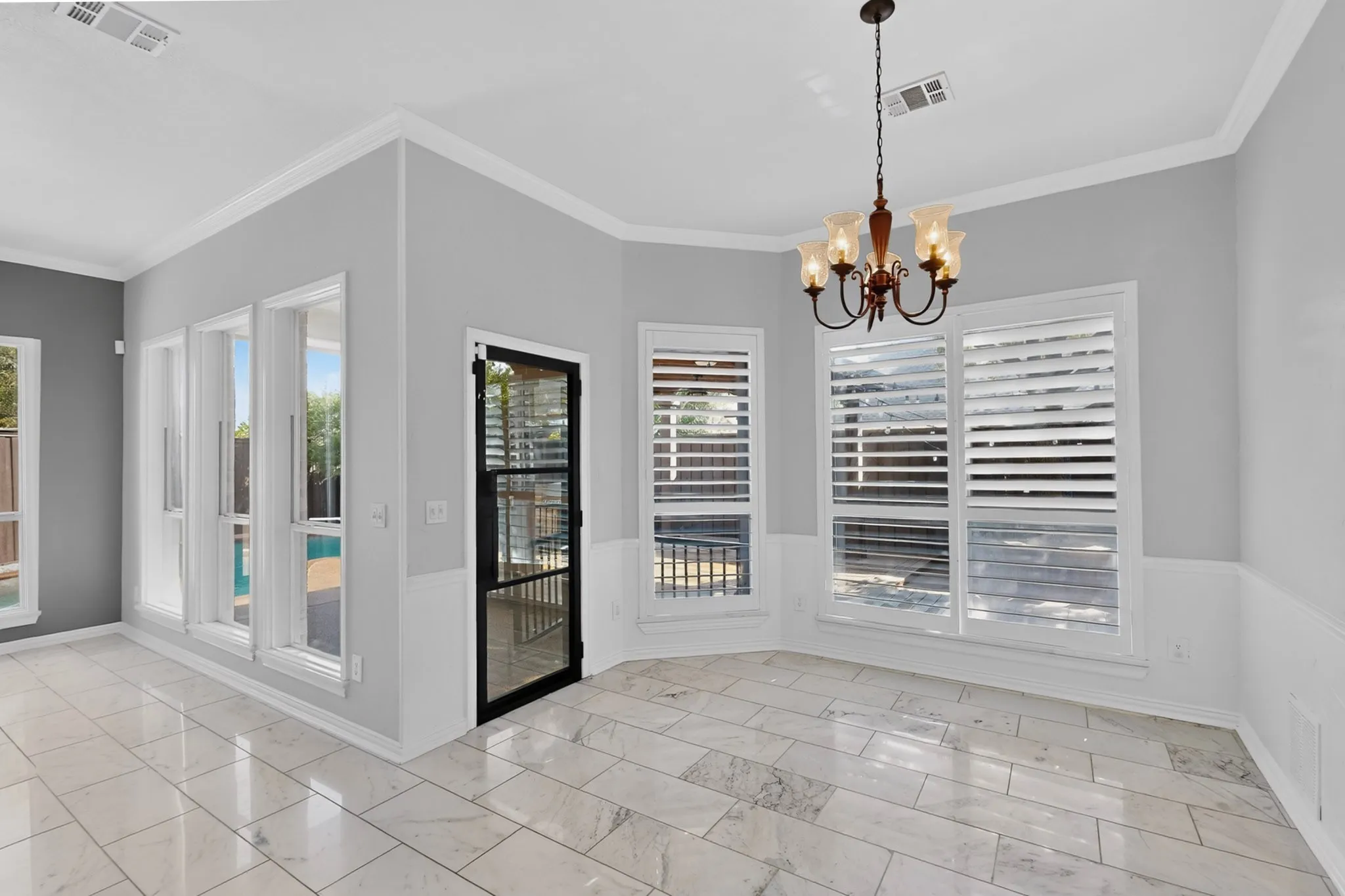 Single Family Residence For Sale in Dallas County , 1814 Forest Meadow Lane, Richardson, Texas 75081, 5 Bedroom, 4 Bathroom, 2 Garage spaces, 3,716 Sqft, built in 1996, mls#21379914, Real Estate Agent in Richardson, Homes For Sale in Dallas county, Homes For Sale in Richardson, Realtor in Richardson Texas, Real Estate Brokerage Independent Realty Texas, Luminita Cordes Realtor
