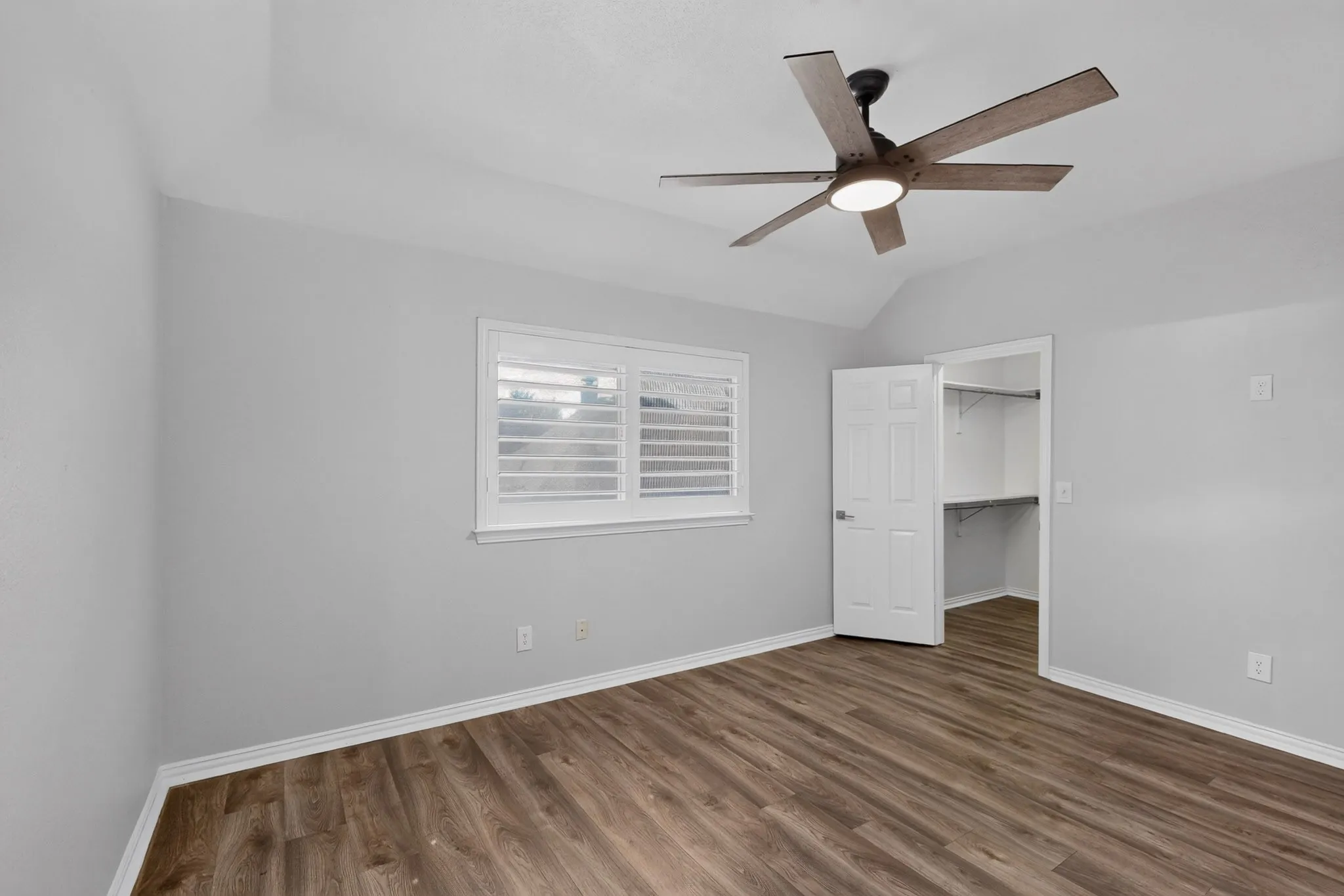 Single Family Residence For Sale in Dallas County , 1814 Forest Meadow Lane, Richardson, Texas 75081, 5 Bedroom, 4 Bathroom, 2 Garage spaces, 3,716 Sqft, built in 1996, mls#21379914, Real Estate Agent in Richardson, Homes For Sale in Dallas county, Homes For Sale in Richardson, Realtor in Richardson Texas, Real Estate Brokerage Independent Realty Texas, Luminita Cordes Realtor