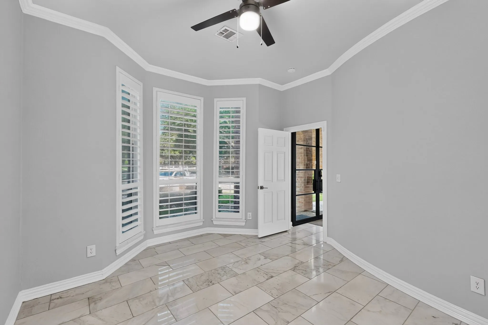 Single Family Residence For Sale in Dallas County , 1814 Forest Meadow Lane, Richardson, Texas 75081, 5 Bedroom, 4 Bathroom, 2 Garage spaces, 3,716 Sqft, built in 1996, mls#21379914, Real Estate Agent in Richardson, Homes For Sale in Dallas county, Homes For Sale in Richardson, Realtor in Richardson Texas, Real Estate Brokerage Independent Realty Texas, Luminita Cordes Realtor