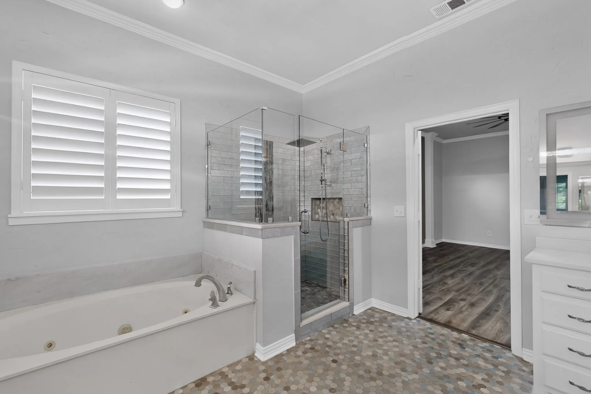 Single Family Residence For Sale in Dallas County , 1814 Forest Meadow Lane, Richardson, Texas 75081, 5 Bedroom, 4 Bathroom, 2 Garage spaces, 3,716 Sqft, built in 1996, mls#21379914, Real Estate Agent in Richardson, Homes For Sale in Dallas county, Homes For Sale in Richardson, Realtor in Richardson Texas, Real Estate Brokerage Independent Realty Texas, Luminita Cordes Realtor