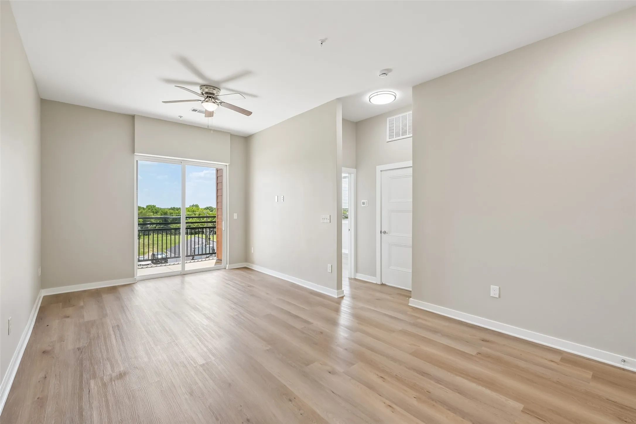 Apartment For Rent in Dallas County , 3522 Main Street 209, Rowlett, Texas 75088, 1 Bedroom, 1 Bathroom, Garage spaces, 12,600 Sqft, built in 2024, mls#21383679, Real Estate Agent in Rowlett, Homes For Rent in Dallas county, Homes For Rent in Rowlett, Realtor in Rowlett Texas, Real Estate Brokerage Independent Realty Texas, Luminita Cordes Realtor