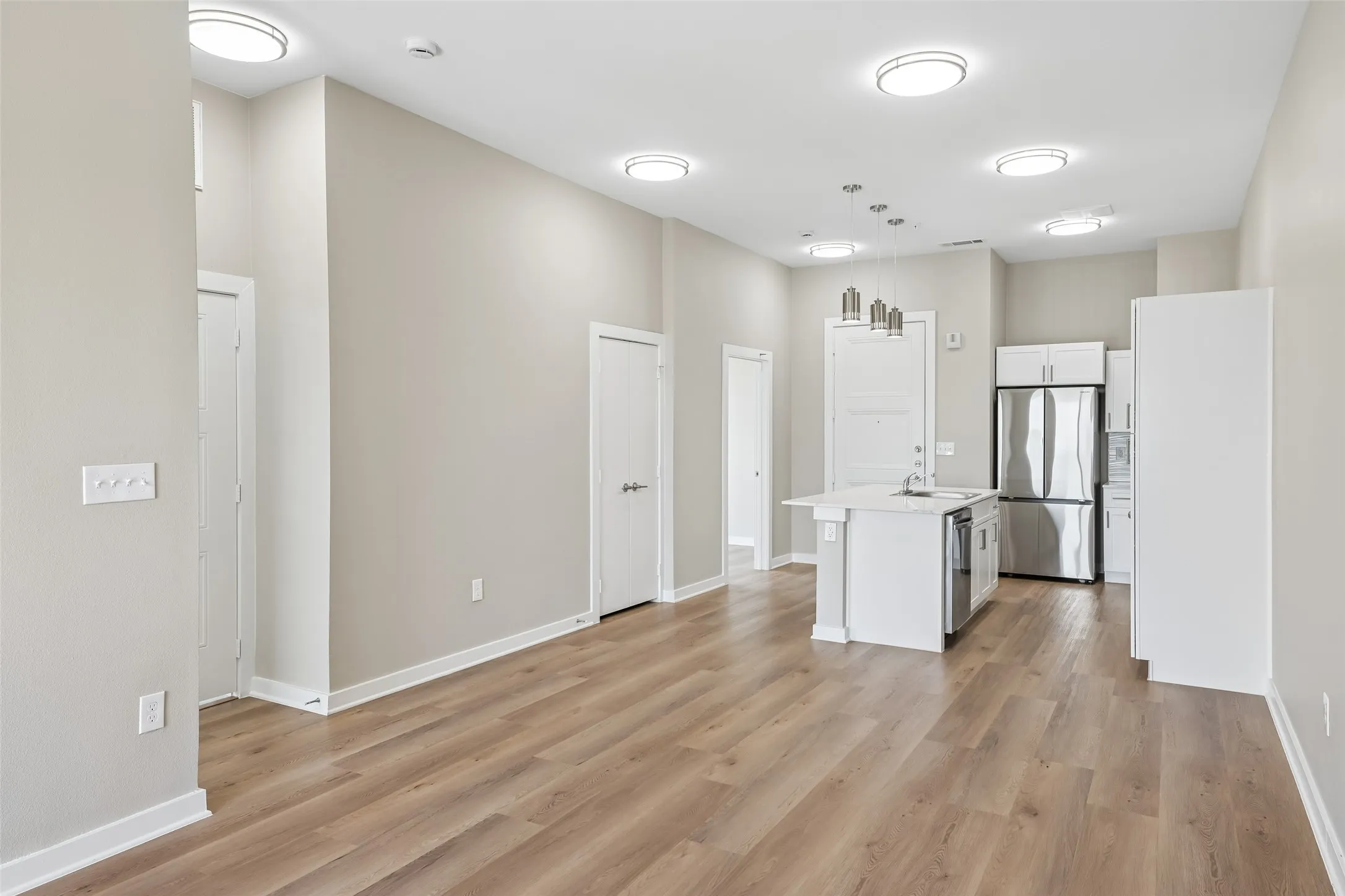 Apartment For Rent in Dallas County , 3522 Main Street 209, Rowlett, Texas 75088, 1 Bedroom, 1 Bathroom, Garage spaces, 12,600 Sqft, built in 2024, mls#21383679, Real Estate Agent in Rowlett, Homes For Rent in Dallas county, Homes For Rent in Rowlett, Realtor in Rowlett Texas, Real Estate Brokerage Independent Realty Texas, Luminita Cordes Realtor
