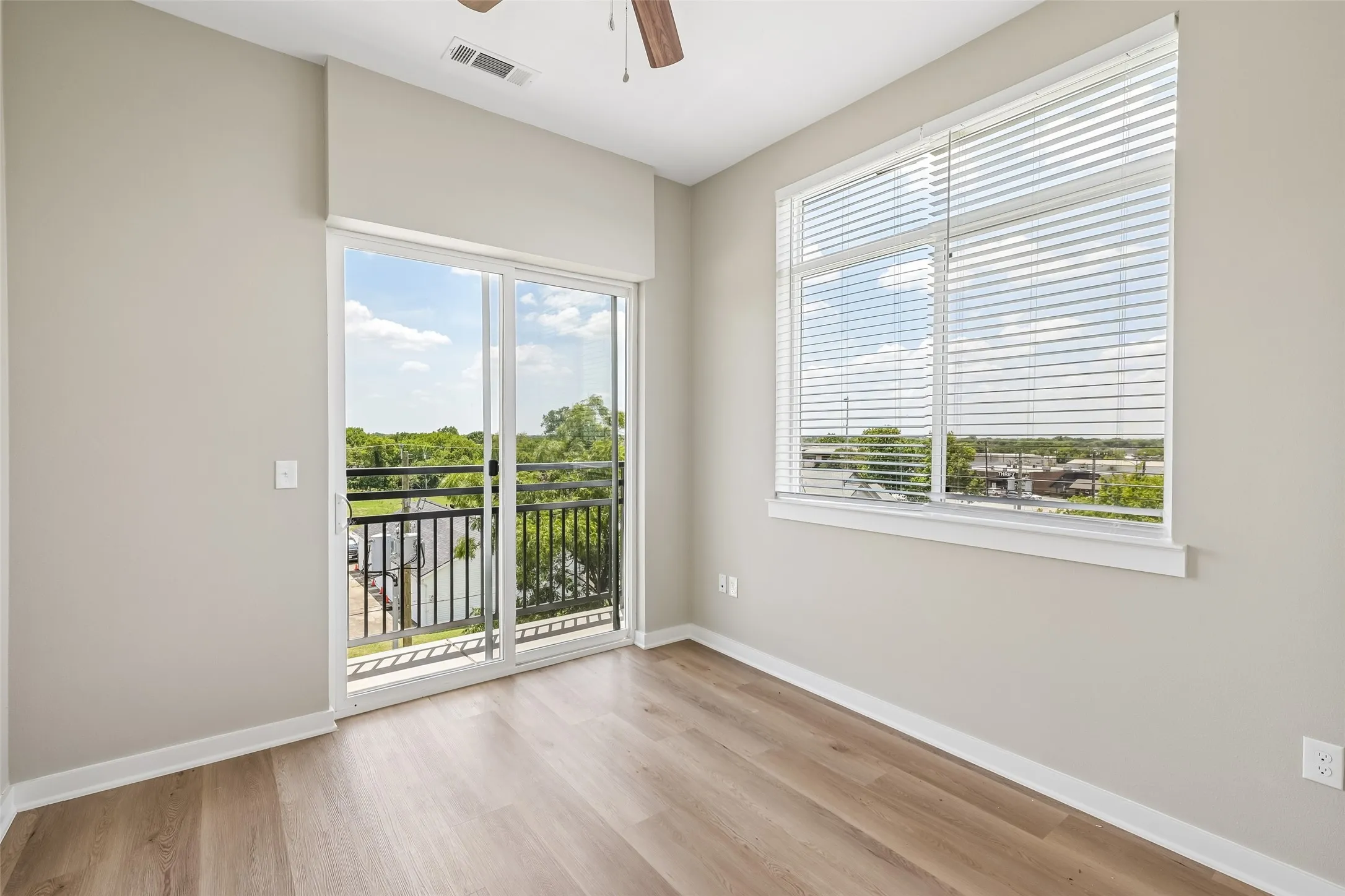 Apartment For Rent in Dallas County , 3522 Main Street 209, Rowlett, Texas 75088, 1 Bedroom, 1 Bathroom, Garage spaces, 12,600 Sqft, built in 2024, mls#21383679, Real Estate Agent in Rowlett, Homes For Rent in Dallas county, Homes For Rent in Rowlett, Realtor in Rowlett Texas, Real Estate Brokerage Independent Realty Texas, Luminita Cordes Realtor
